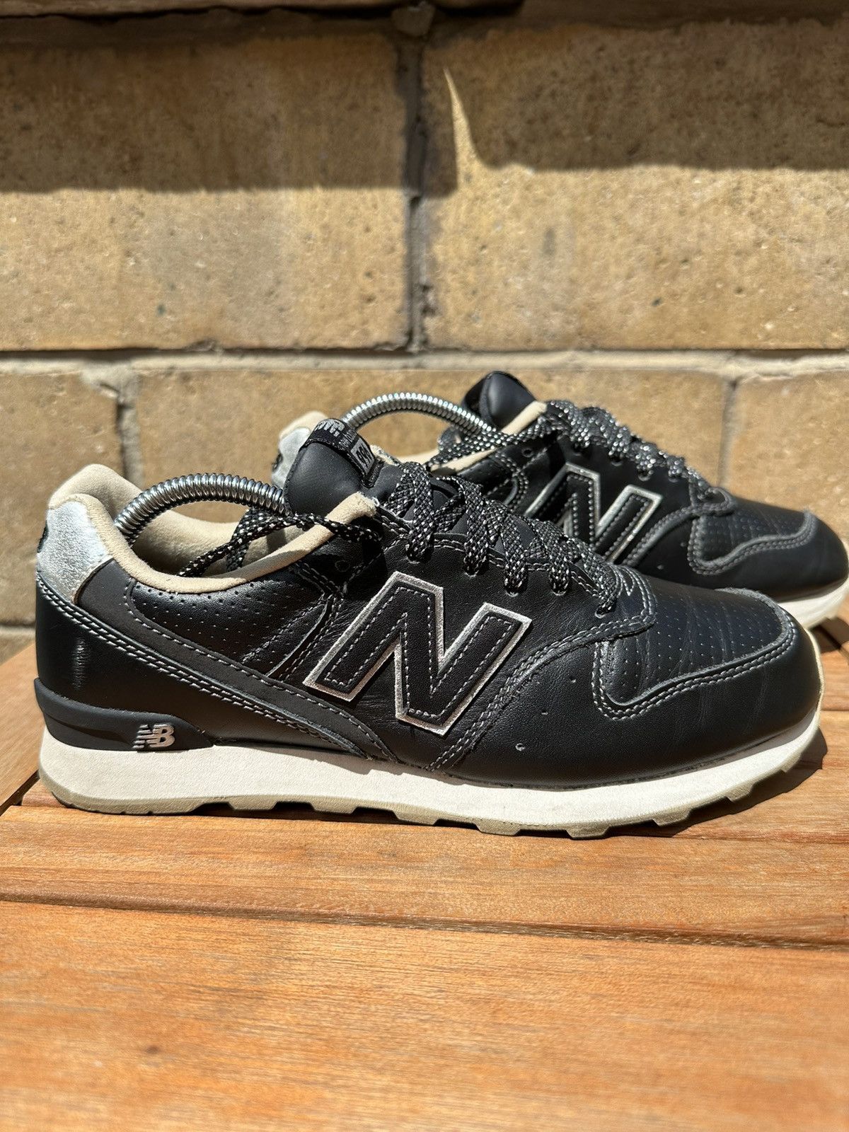 New Balance New Balance 996 Silver Black Leather sneakers glitter Size US 7.5 / IT 37.5 - 5 Thumbnail