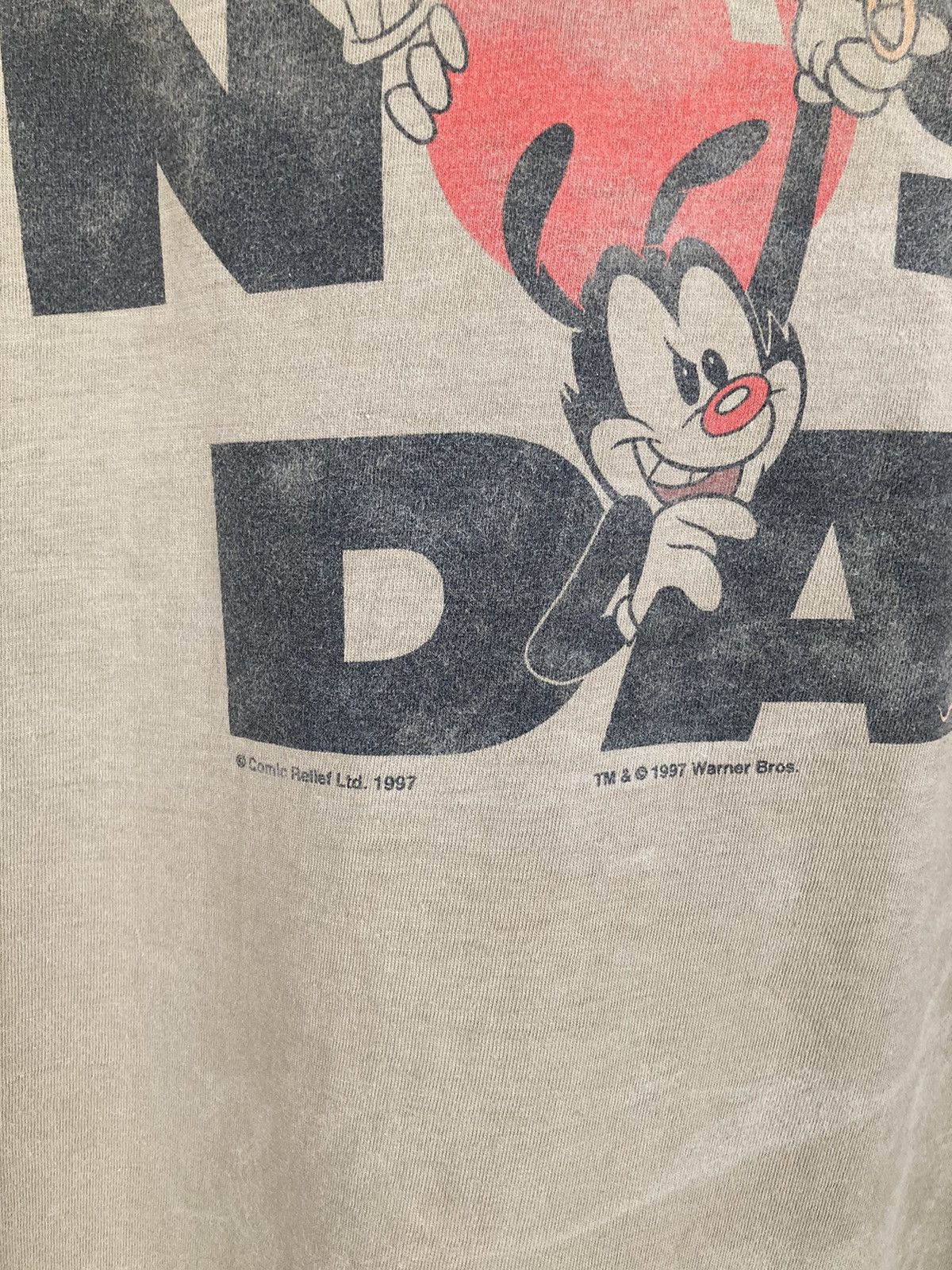 Vintage Vintage Warner Bros Red Nose Day 1997 Movie Comics Size US XL / EU 56 / 4 - 4 Thumbnail
