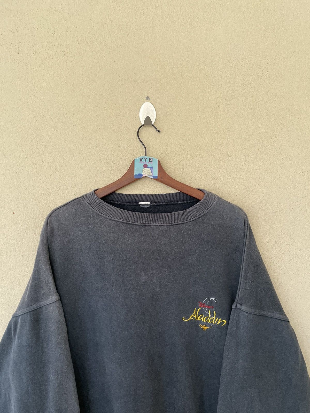 Disney × Vintage VINTAGE SUN FADED ALADDIN SWEATSHIRT Size US L / EU 52-54 / 3 - 3 Thumbnail