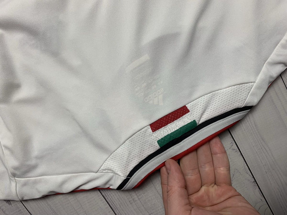 Adidas × Vintage Vintage AC Milan soccer jersey Adidas size S Size US S / EU 44-46 / 1 - 9 Thumbnail