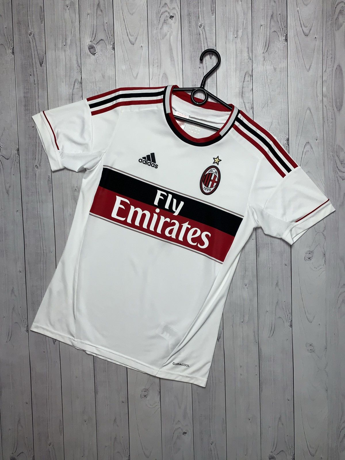 Adidas × Vintage Vintage AC Milan soccer jersey Adidas size S Size US S / EU 44-46 / 1 - 1 Thumbnail