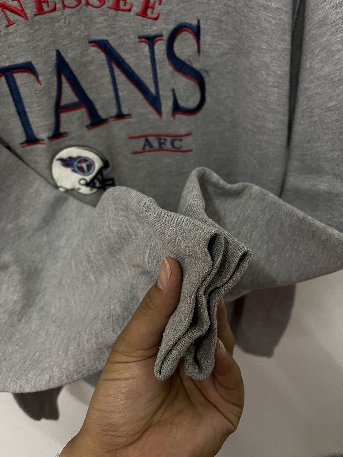Lee × NFL × Vintage Vintage Lee Sport Tennessee Titans Spell Out Sweatshirt Size US L / EU 52-54 / 3 - 4 Thumbnail