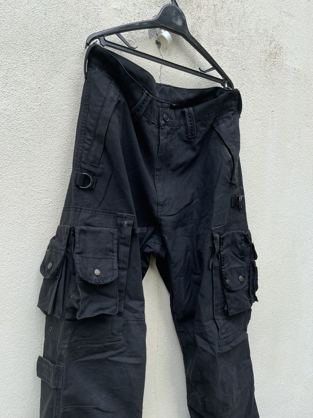 If Six Was Nine × Japanese Brand × KMRii ❌BEST OFFER🔥Black Bondage Pants Utilities Multipockets Size US 31 - 4 Thumbnail