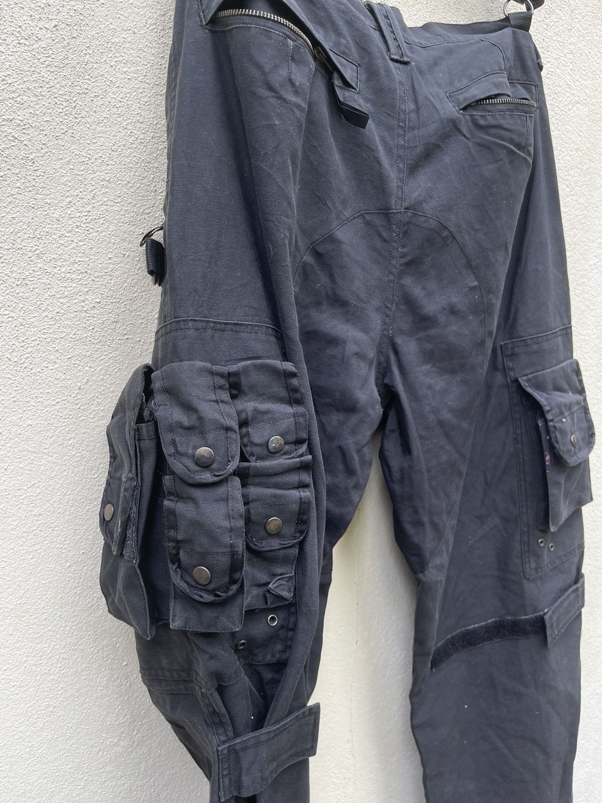 If Six Was Nine × Japanese Brand × KMRii ❌BEST OFFER🔥Black Bondage Pants Utilities Multipockets Size US 31 - 5 Thumbnail