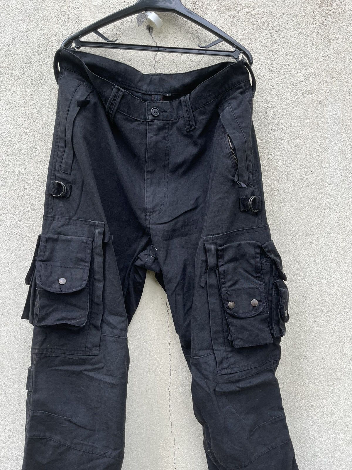 If Six Was Nine × Japanese Brand × KMRii ❌BEST OFFER🔥Black Bondage Pants Utilities Multipockets Size US 31 - 2 Thumbnail
