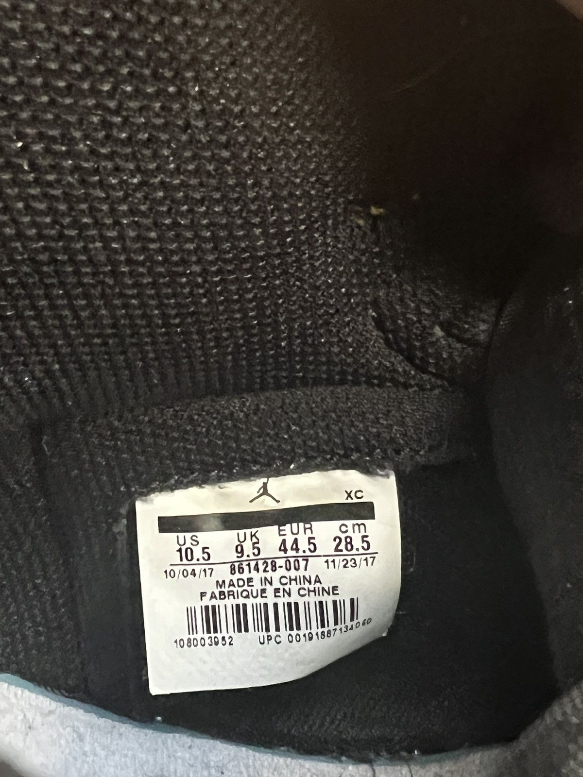 Jordan Brand Nike Air Jordan 1 Retro High OG NRG Gold Toe Size US 10.5 / EU 43-44 - 11 Thumbnail
