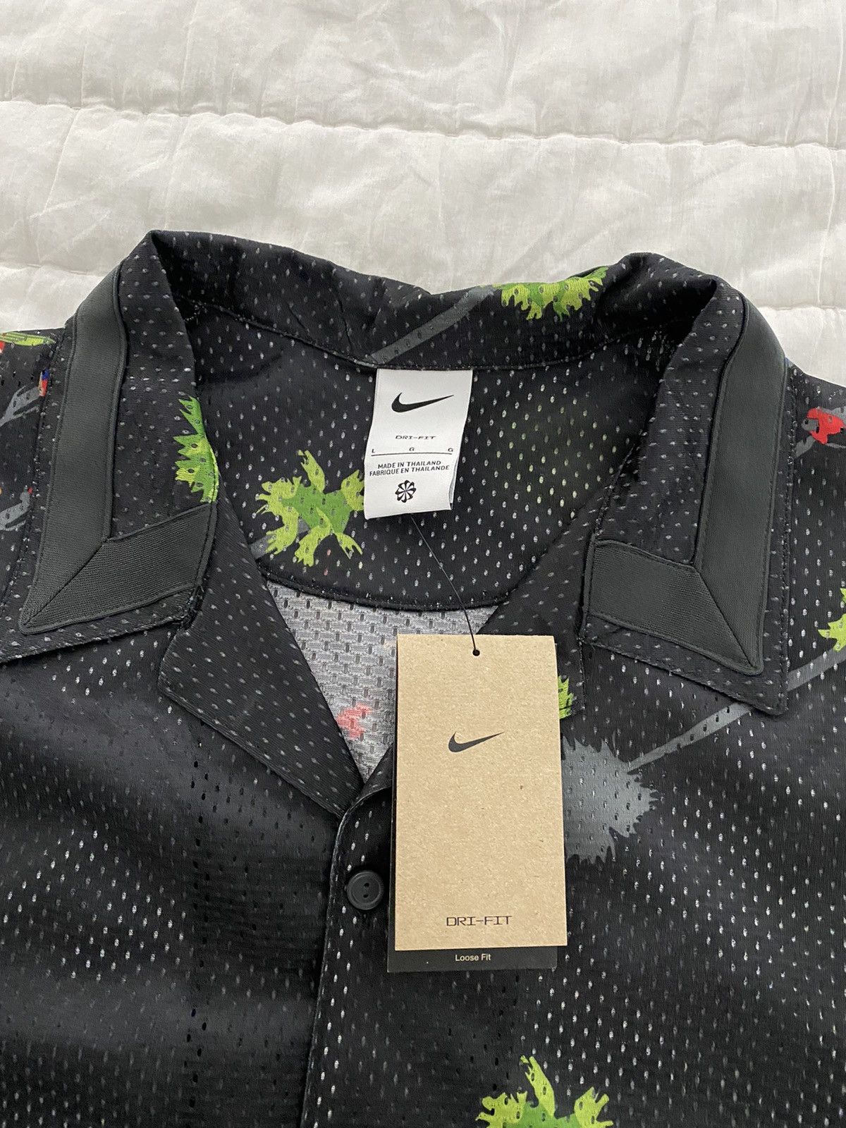 Nike Dri-FIT Basketball Premium Warm Up Shirt L NWT Size US L / EU 52-54 / 3 - 7 Thumbnail
