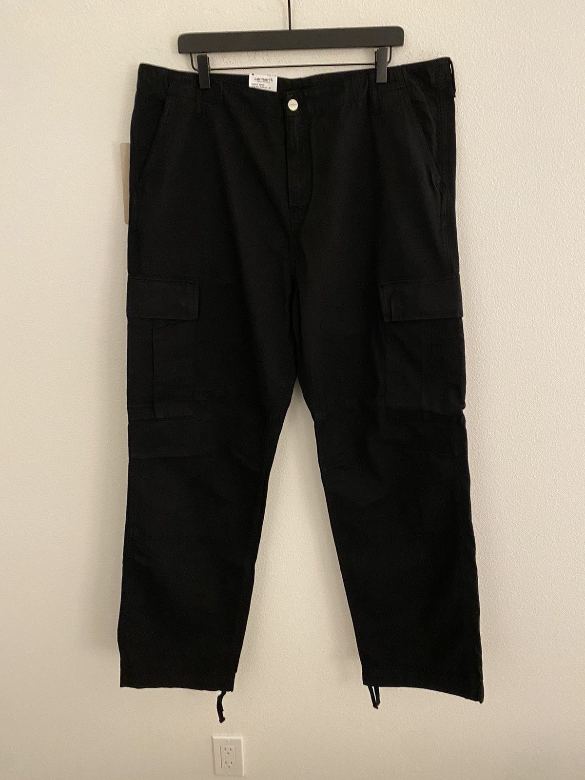 image of Carhartt Wip Regular Cargo Pant Twill NWT in Black, Men's (Size 38)