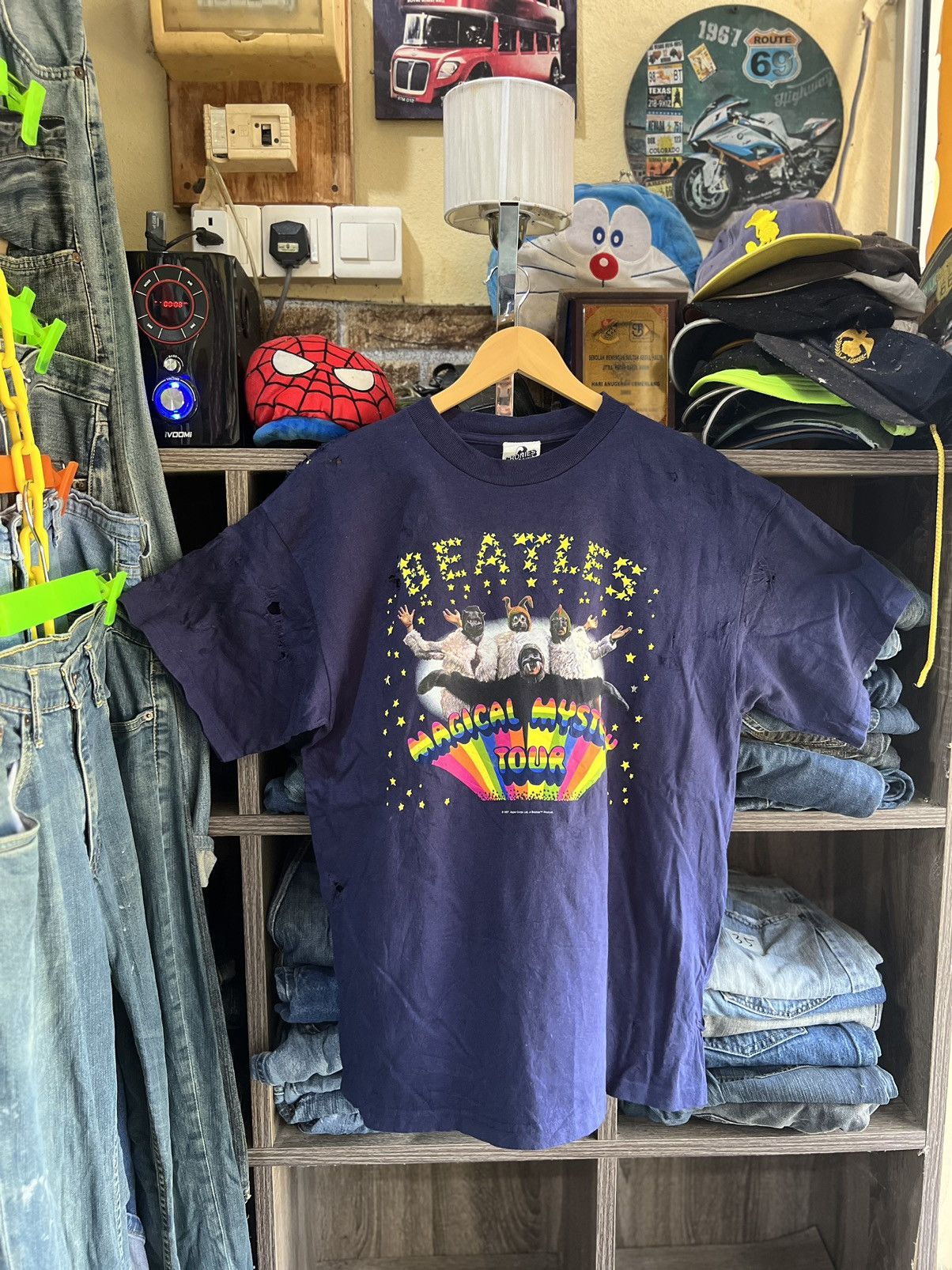 Band Tees 🔥Vintage Rare 97 Magical Mystery Tour The Beatles Size US M / EU 48-50 / 2 - 1 Thumbnail