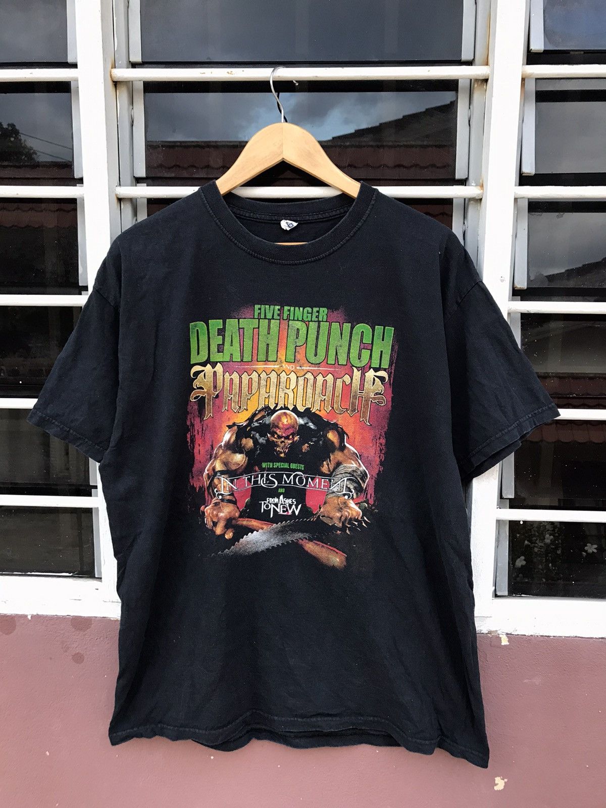 Band Tees Five Finger Death Punch And Paparoach Tour Size US L / EU 52-54 / 3 - 1 Thumbnail