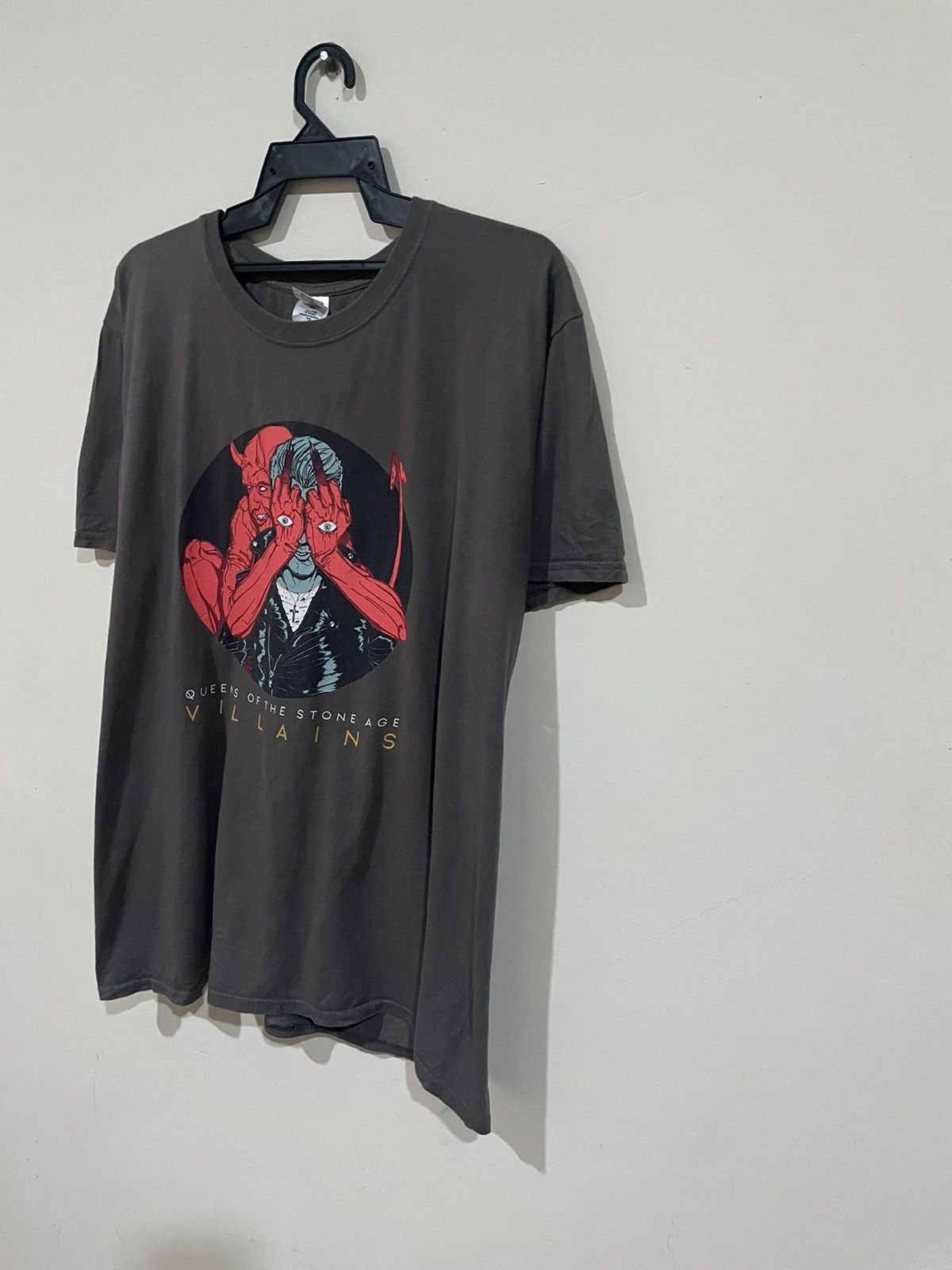 Band Tees Queen Of Stone Age Villains Album Cover Tee Size US XL / EU 56 / 4 - 2 Thumbnail