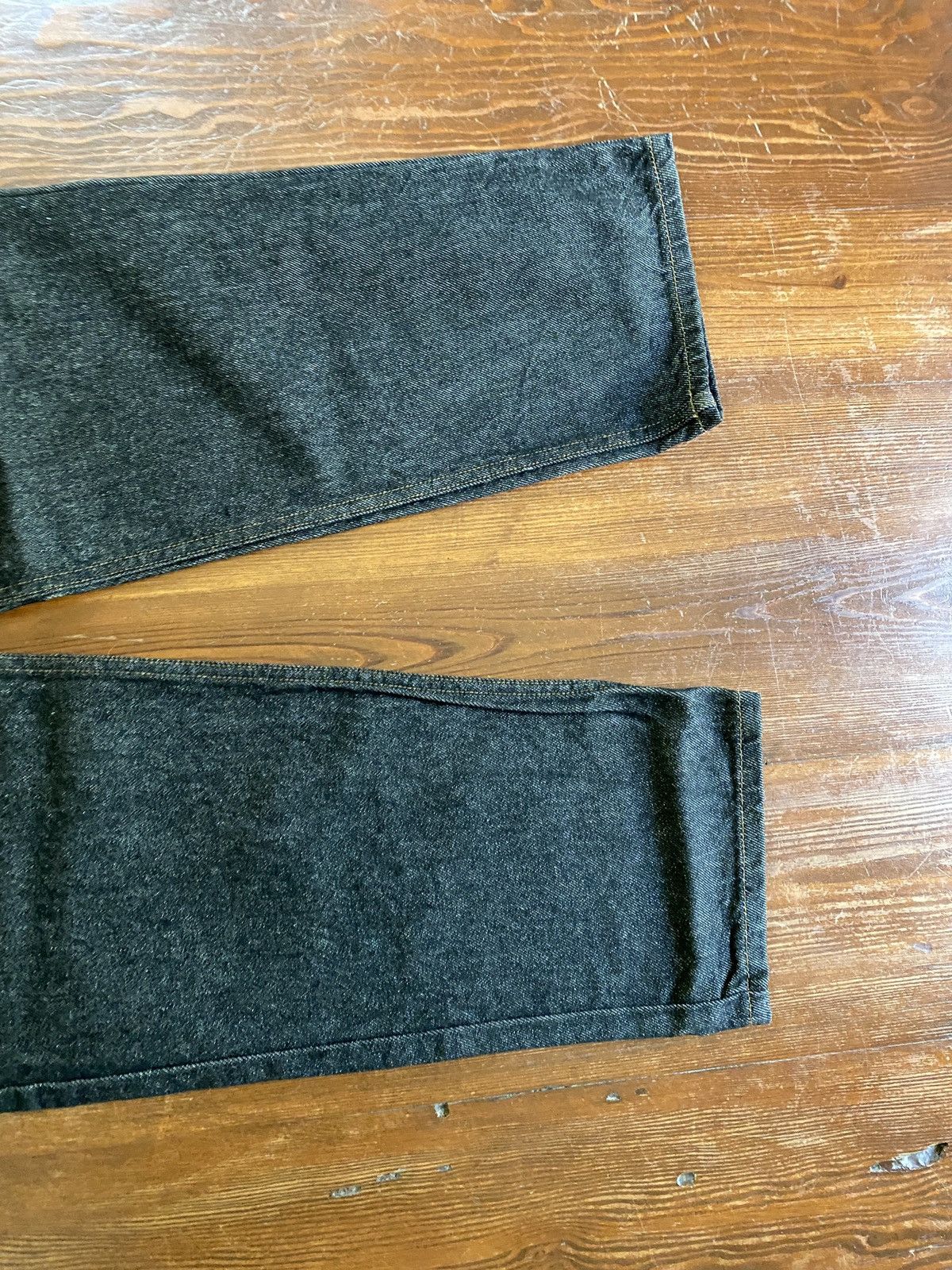 Calvin Klein Vintage NWT 90’s Calvin Klein Relaxed Fit Black Jean 33x35.5 Size US 33 - 9 Thumbnail