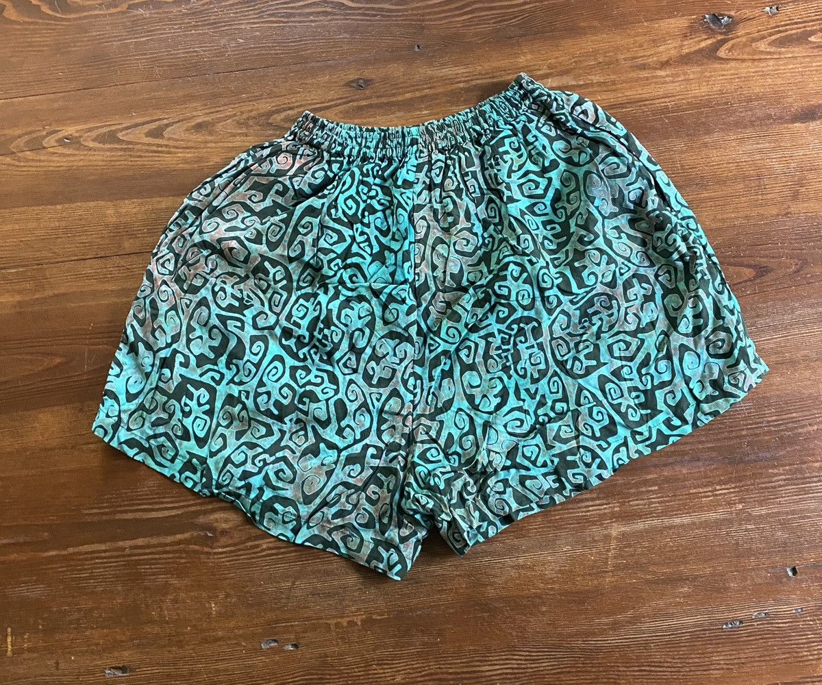 Vintage Vintage 80’s Big World Tribal Pattern Rayon Short Shorts Size US 28 / EU 44 - 8 Thumbnail