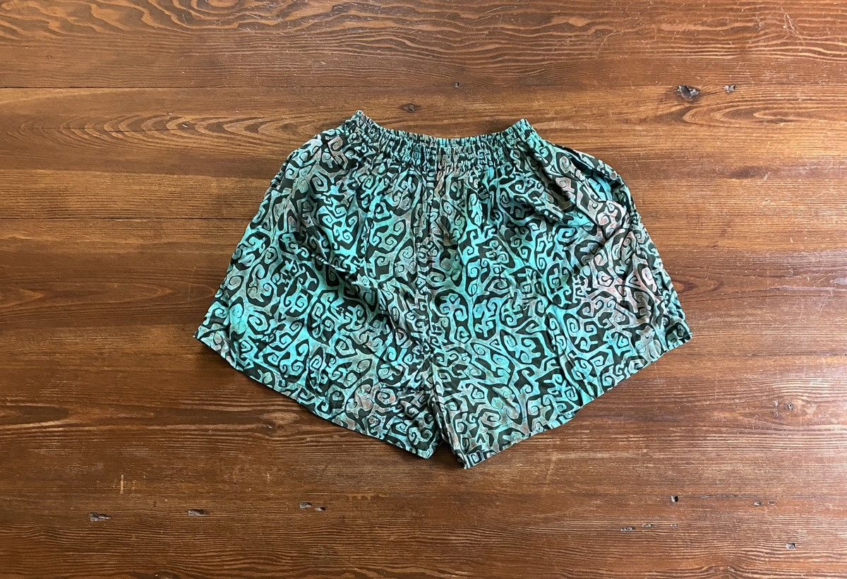 Vintage Vintage 80’s Big World Tribal Pattern Rayon Short Shorts Size US 28 / EU 44 - 1 Thumbnail
