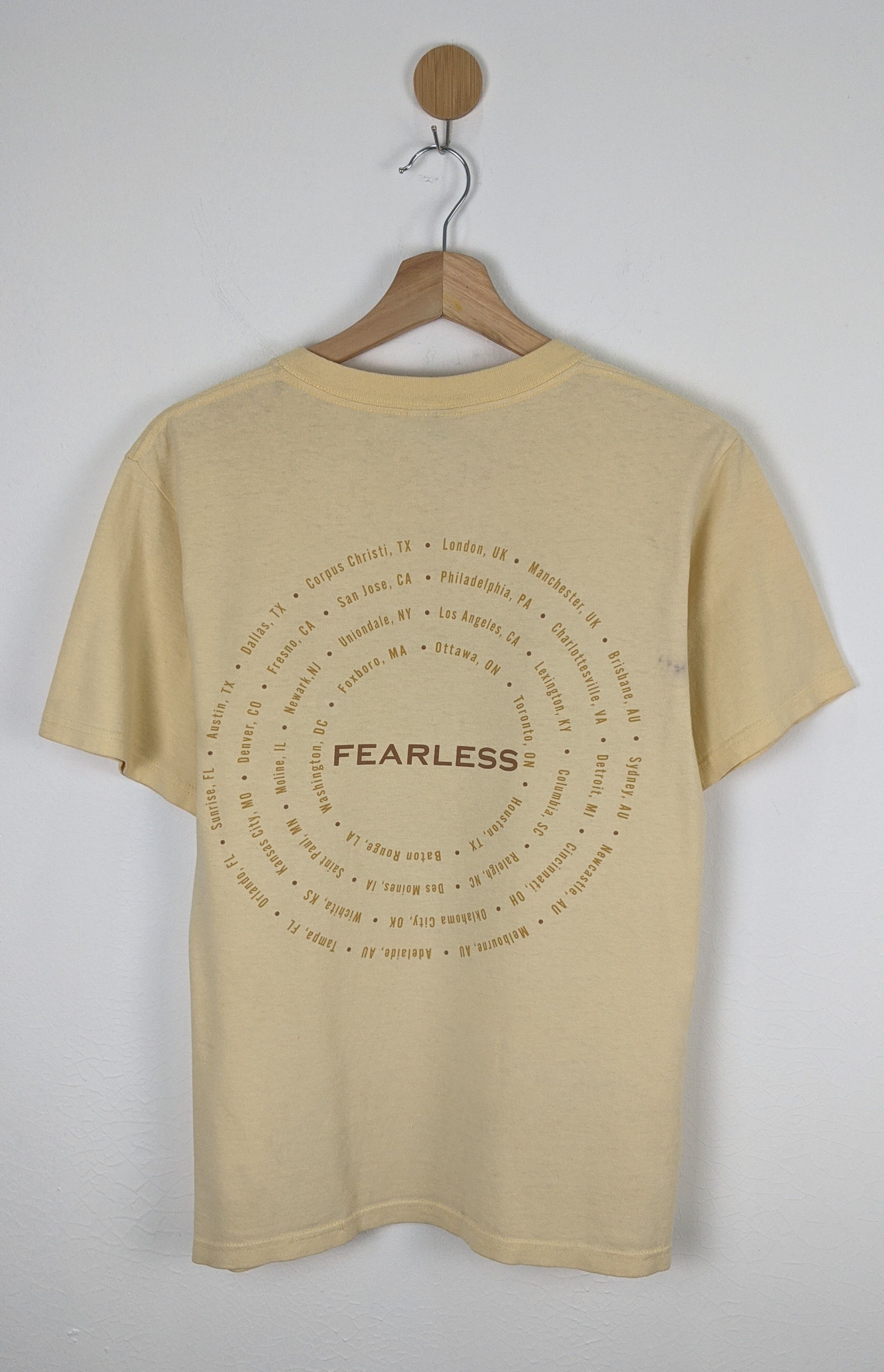 Band Tees × Rap Tees Taylor Swift Fearless Tour Shirt Size US S / EU 44-46 / 1 - 2 Thumbnail