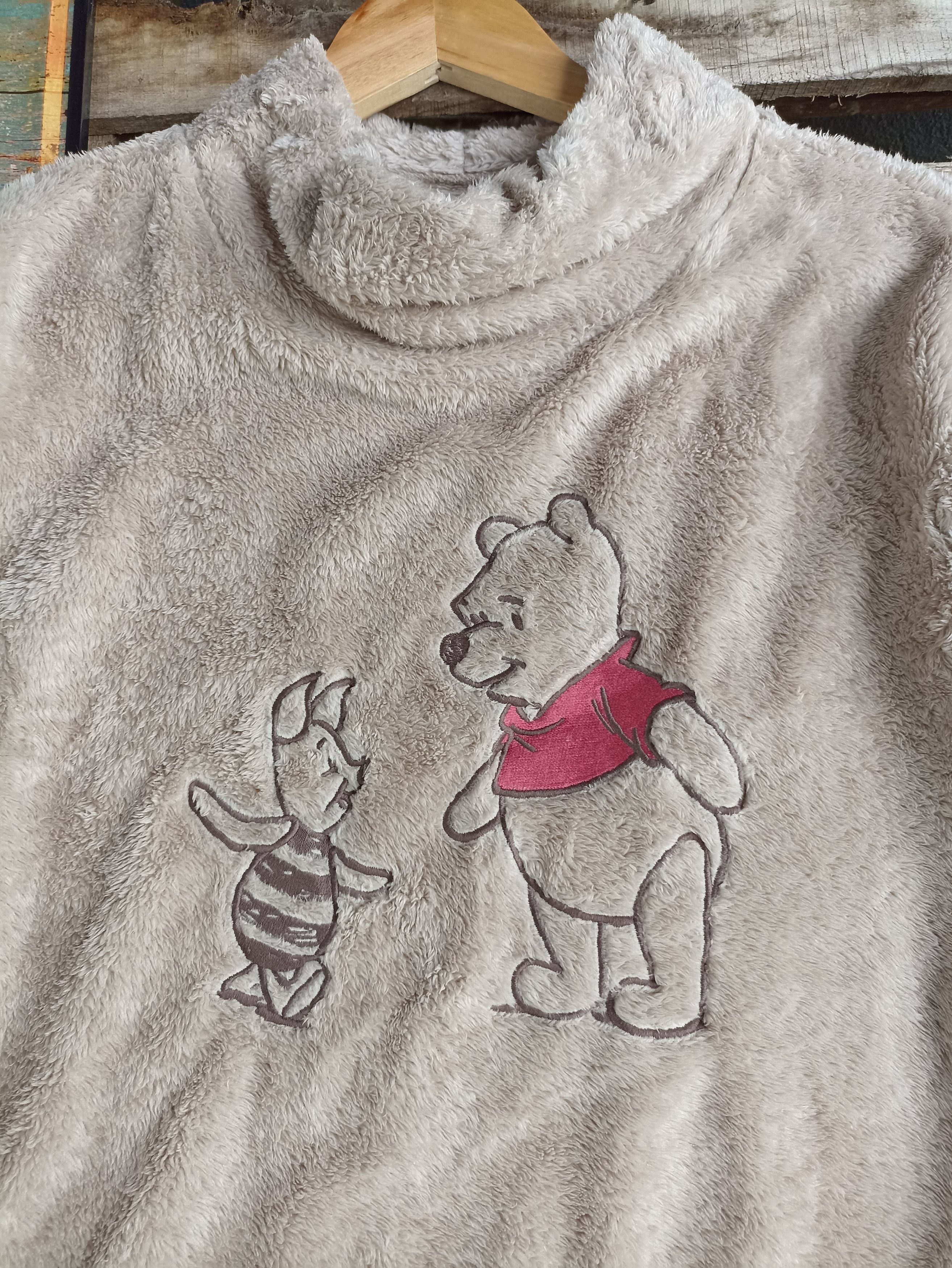 Disney × Uniqlo Disney Uniqlo Fuzzy Fleece Size US M / EU 48-50 / 2 - 1 Thumbnail