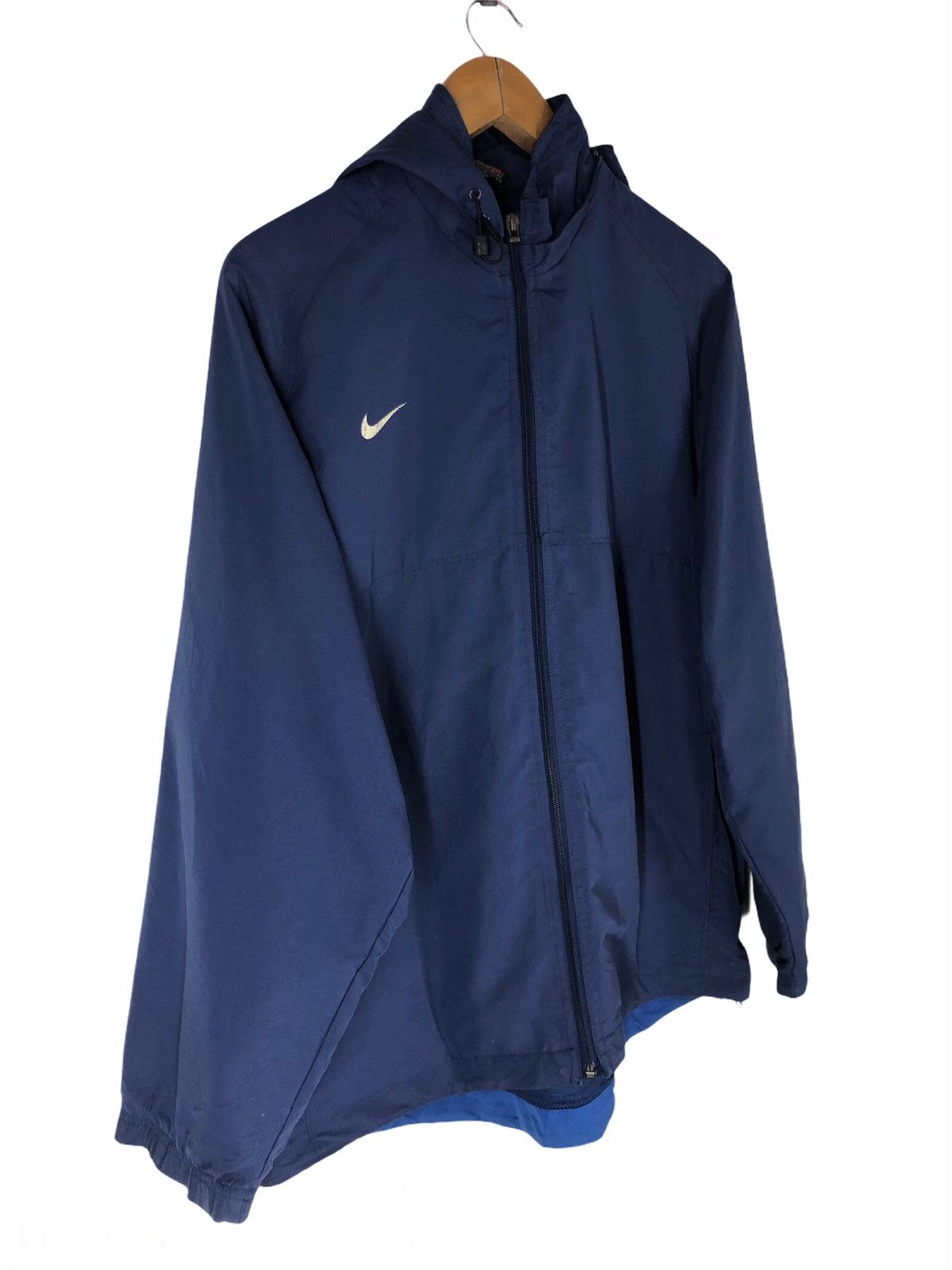 Nike × Vintage Vintage 90s NIKE big logo windbreaker jacket cw21 Size US L / EU 52-54 / 3 - 3 Thumbnail