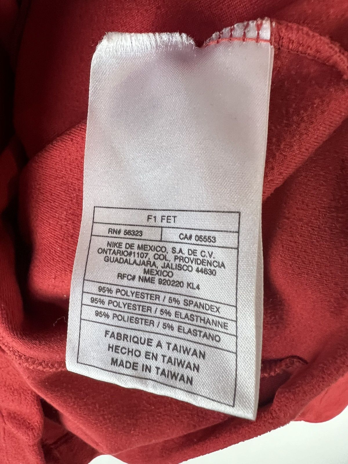 Nike Vintage y2k womens nike therma fleece fit sweater Size S / US 4 / IT 40 - 6 Thumbnail
