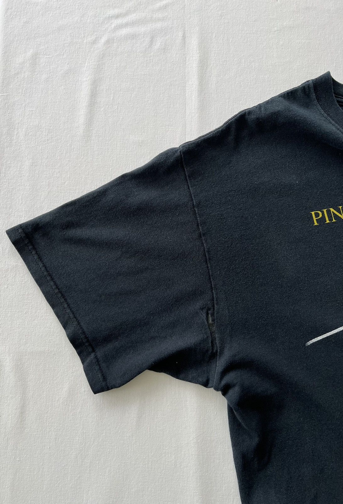 Band Tees Vintage 1998 Pink Floyd The Dark Side of the Moon Black Tee Size US XL / EU 56 / 4 - 7 Thumbnail