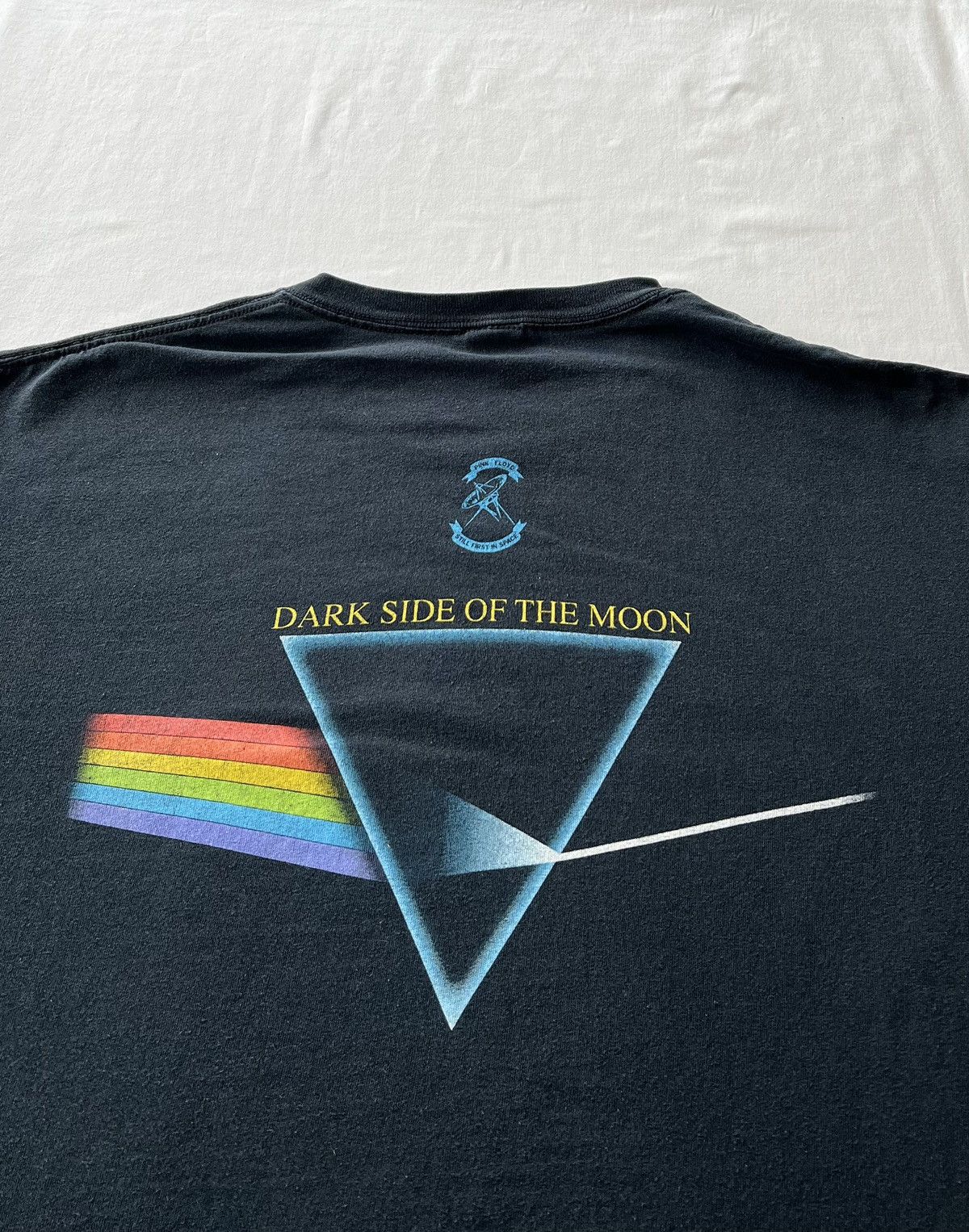 Band Tees Vintage 1998 Pink Floyd The Dark Side of the Moon Black Tee Size US XL / EU 56 / 4 - 13 Thumbnail