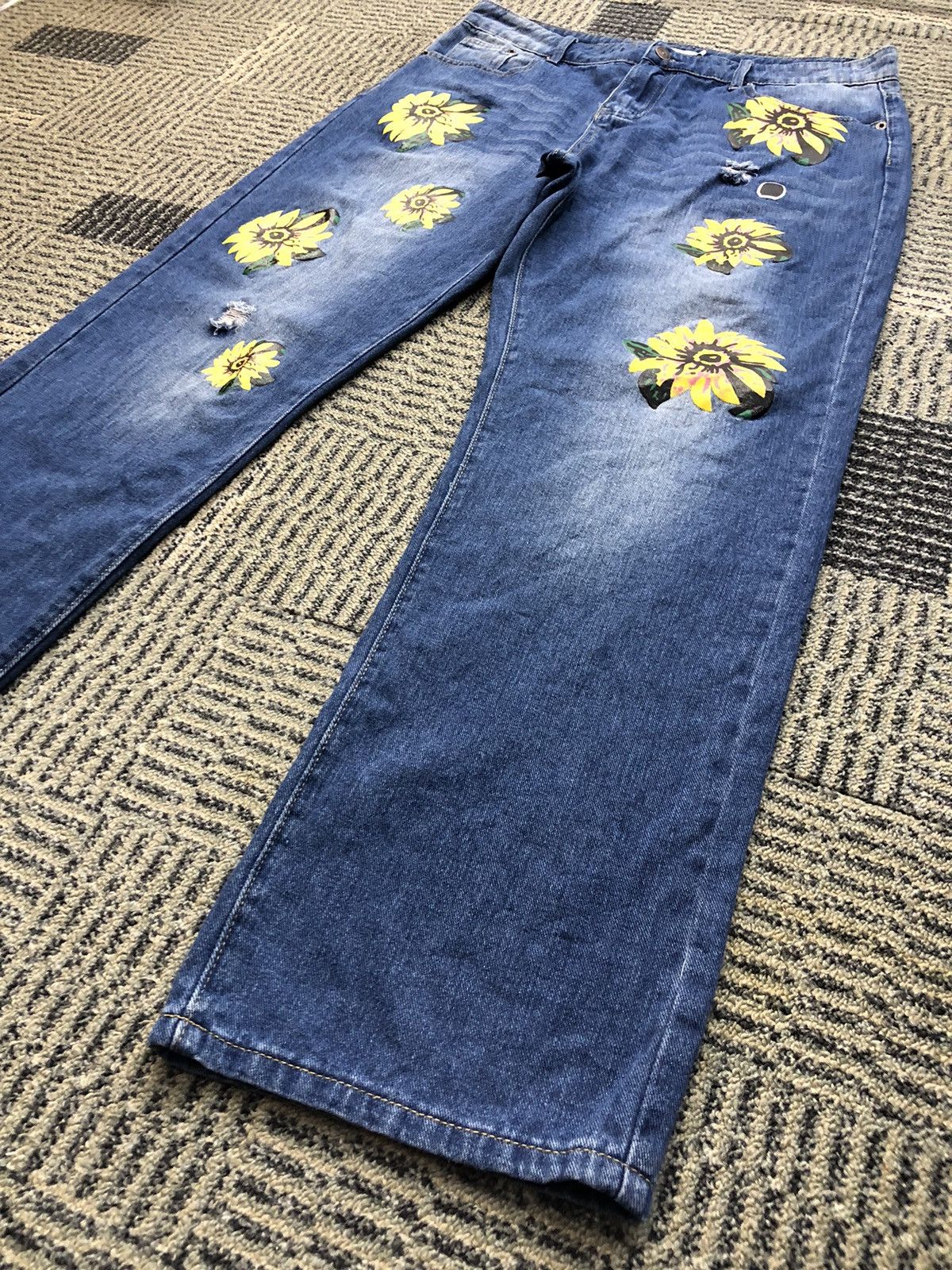 Japanese Brand Misslook Flower Print Inspire Denim Tears Faded Blue Jeans Size US 33 - 4 Thumbnail