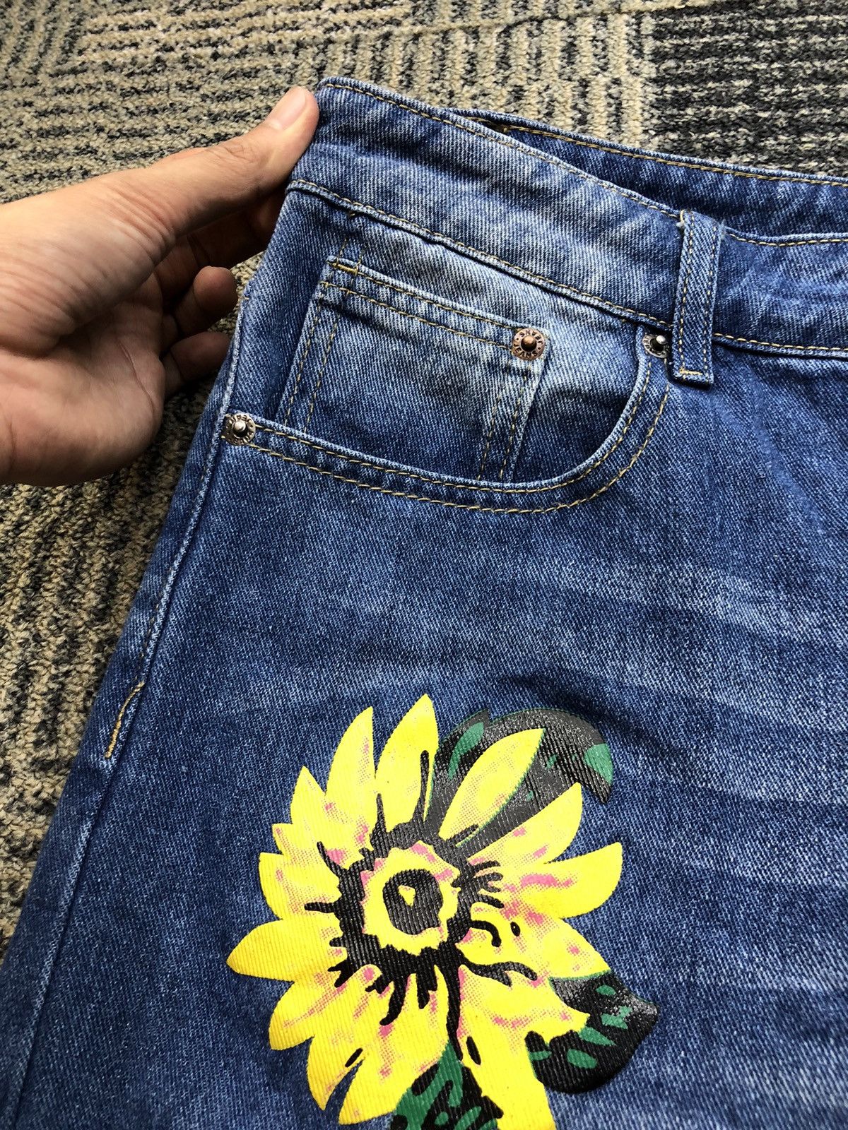 Japanese Brand Misslook Flower Print Inspire Denim Tears Faded Blue Jeans Size US 33 - 8 Thumbnail