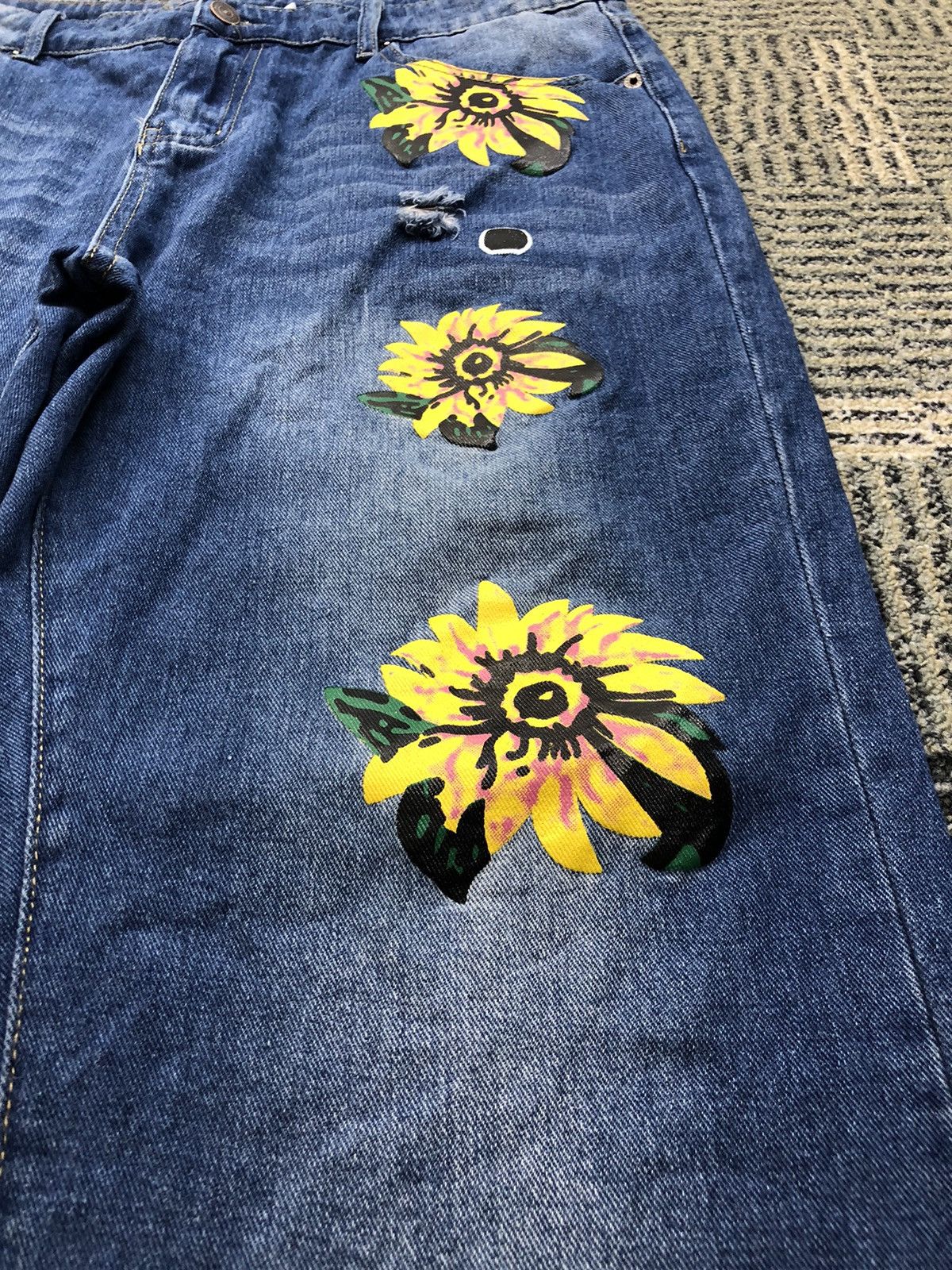 Japanese Brand Misslook Flower Print Inspire Denim Tears Faded Blue Jeans Size US 33 - 11 Thumbnail