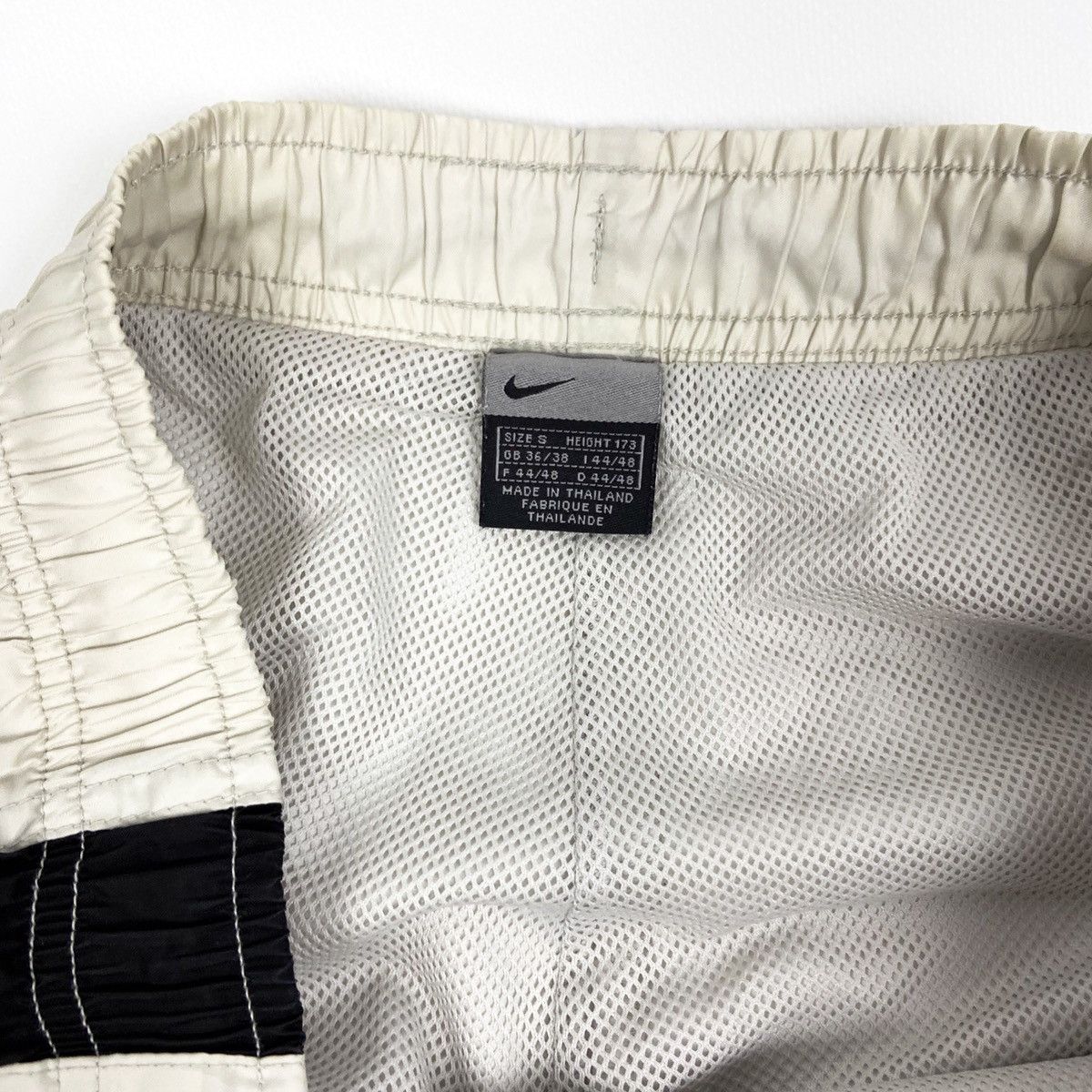 Nike Vintage 90’s Nike Beige Big Swoosh Trakking pants Outdoor Size US 30 / EU 46 - 6 Thumbnail