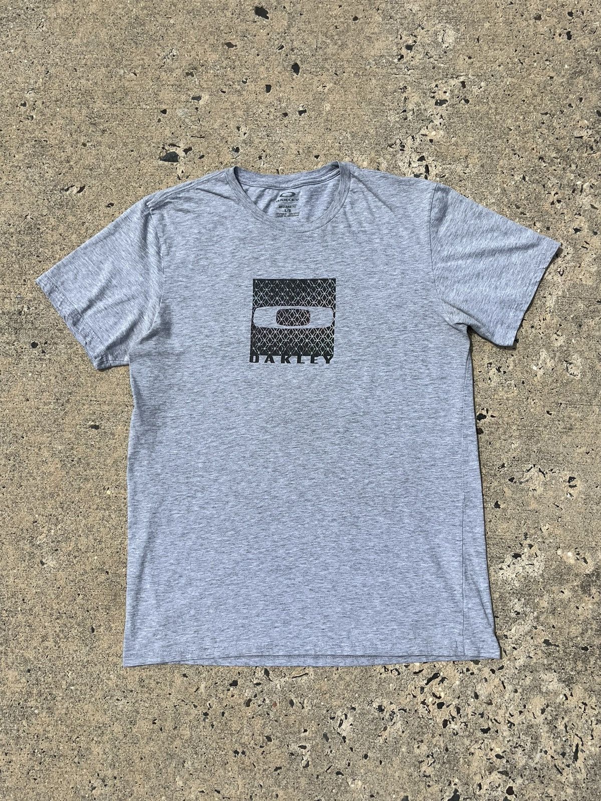 Oakley OAKLEY BIG LOGO T-SHIRT Size US L / EU 52-54 / 3 - 1 Thumbnail