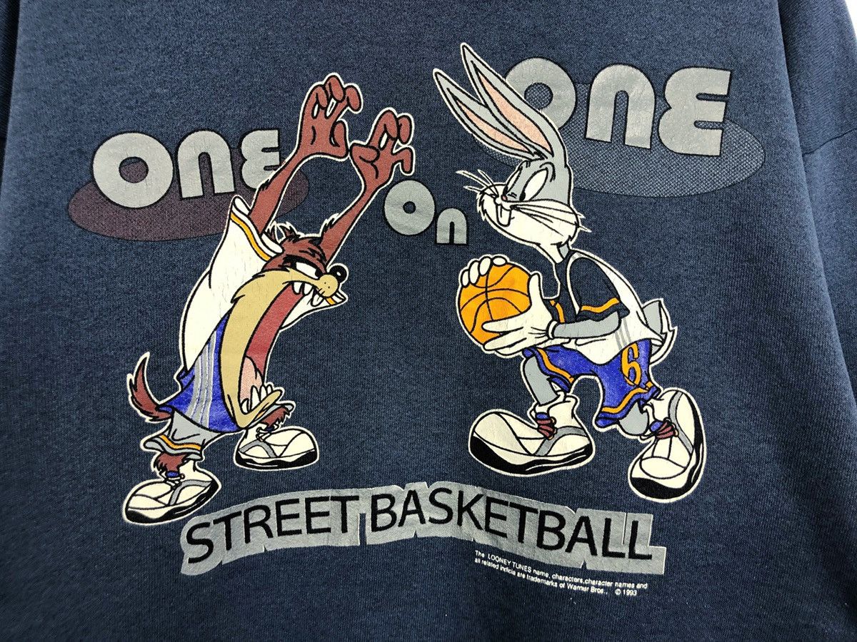 Vintage Vintage 1993 Looney Tunes Tazmania Bugs Bunny Sweatshirt Size US L / EU 52-54 / 3 - 3 Thumbnail