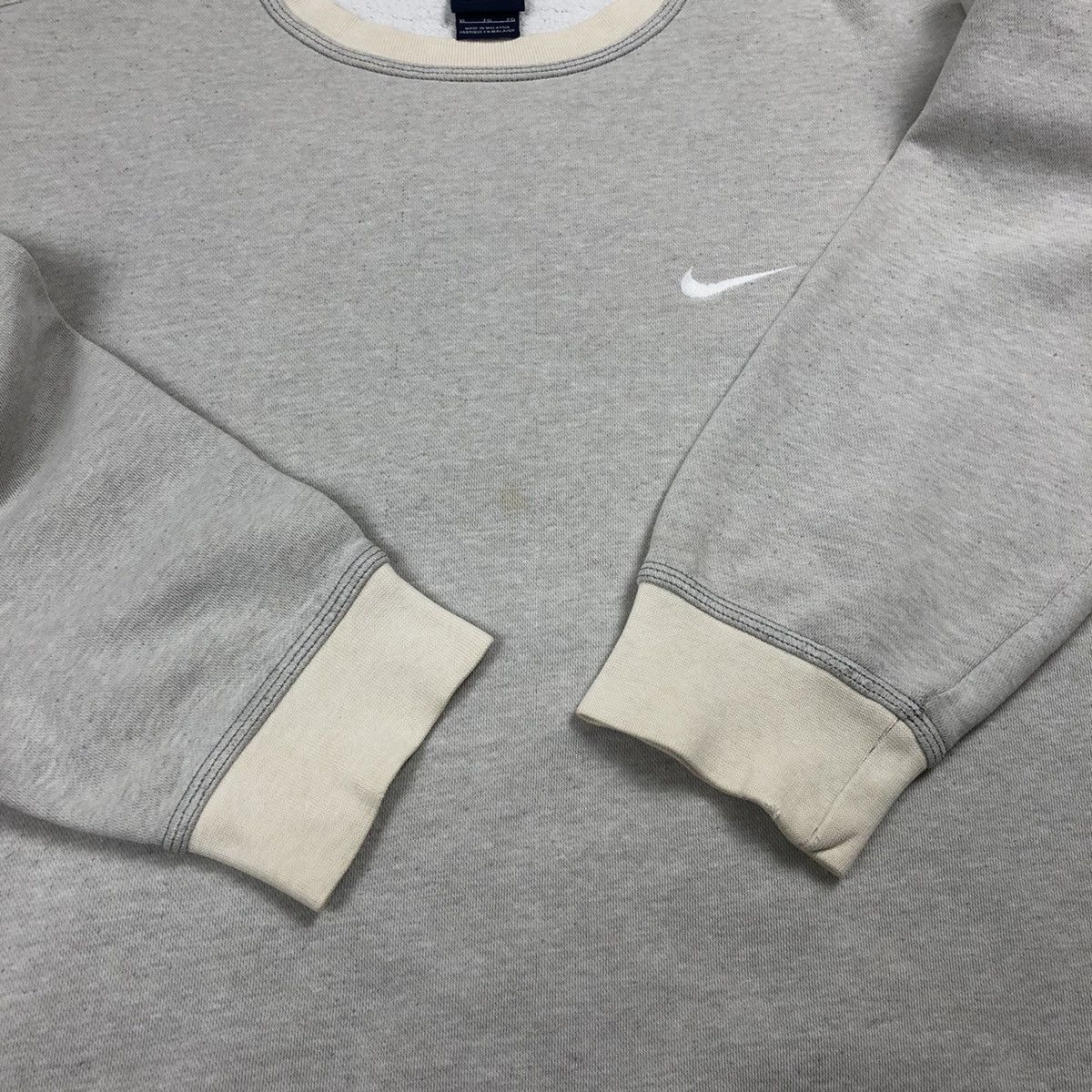Nike Nike Small Swoosh Sweatshirt Size US XL / EU 56 / 4 - 9 Thumbnail