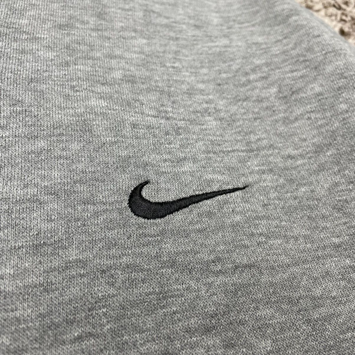Nike Vintage Nike Mini Swoosh Sweatshirt Size US L / EU 52-54 / 3 - 7 Thumbnail
