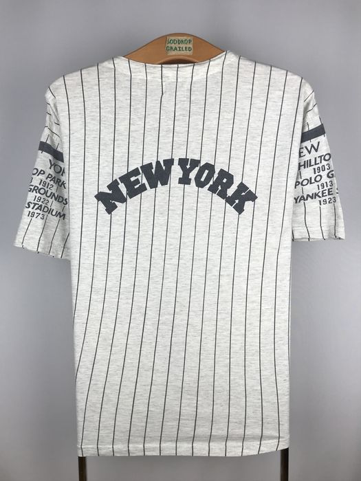 NEW YORK YANKEES MLB SHIRT ONE SIZE