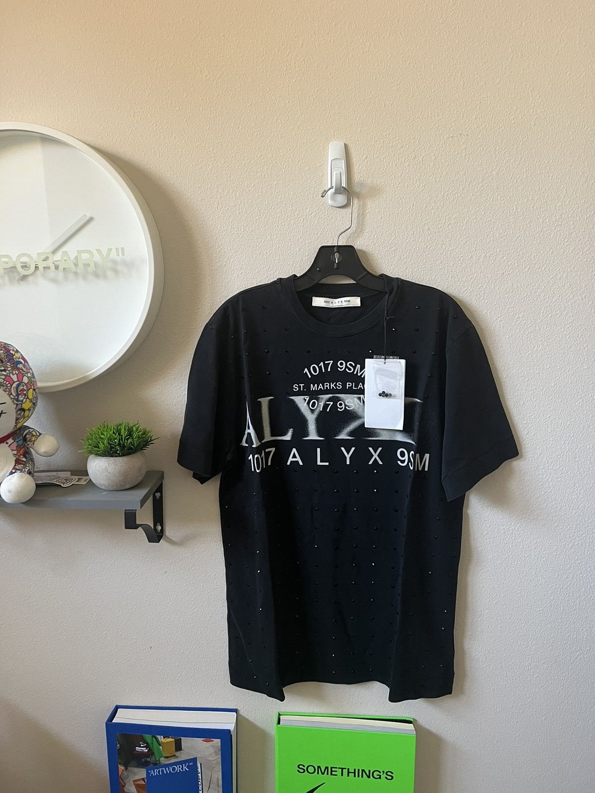 1017 ALYX 9SM 1017 ALYX 9SM Sequin Logo T-Shirt Size US XL / EU 56 / 4 - 1 Thumbnail