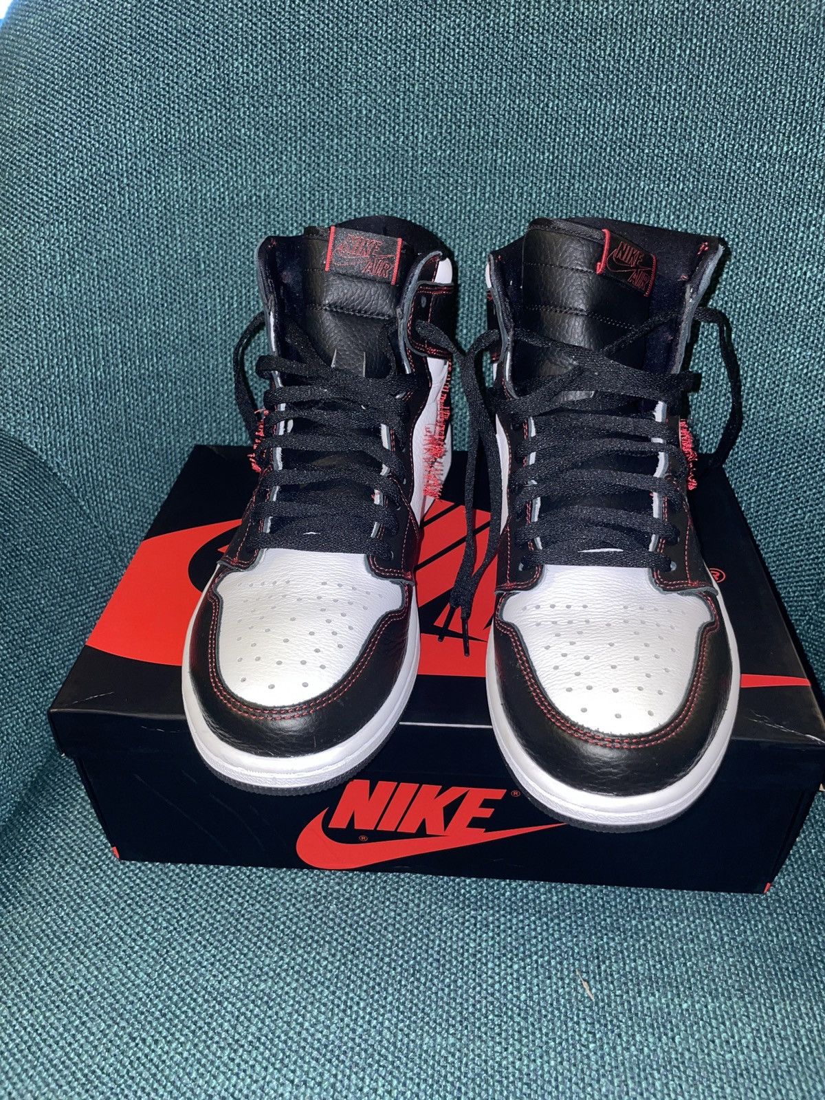 Nike Air Jordan 1 High OG ‘Defiant Yellow’ Size US 12 / EU 45 - 2 Thumbnail