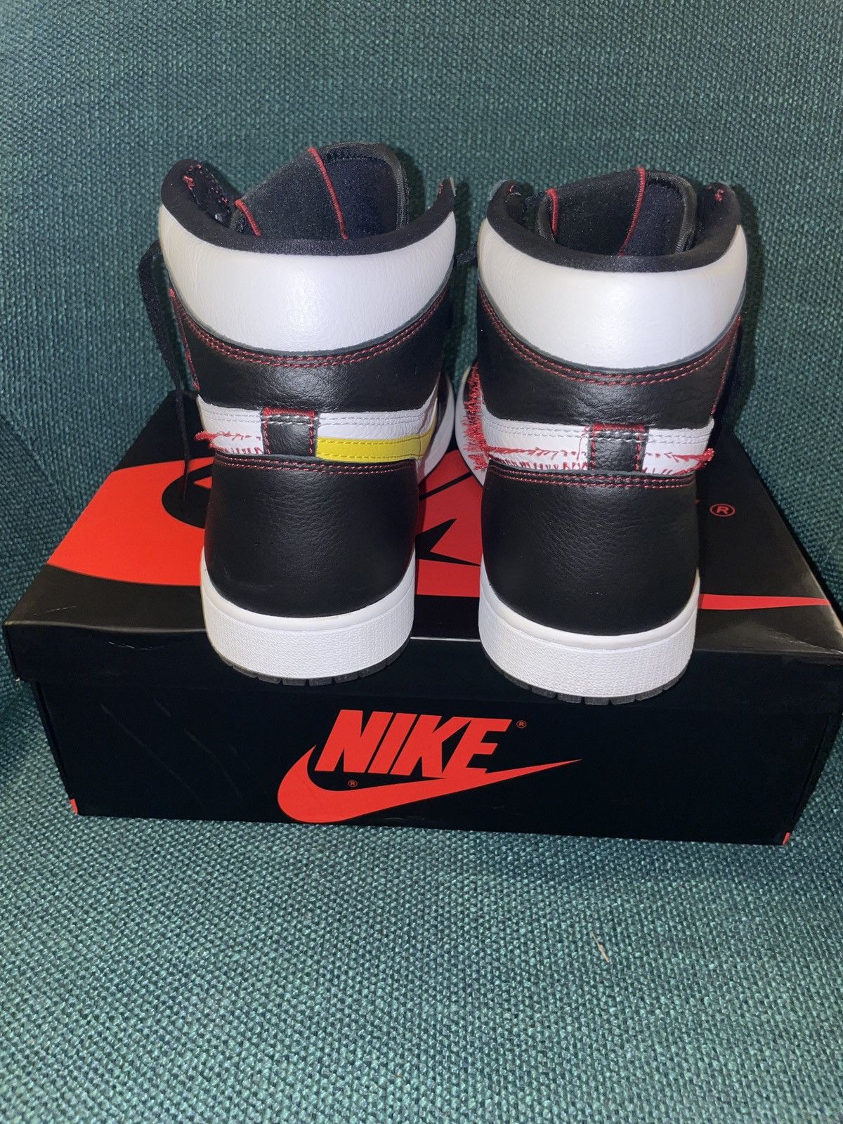 Nike Air Jordan 1 High OG ‘Defiant Yellow’ Size US 12 / EU 45 - 3 Thumbnail