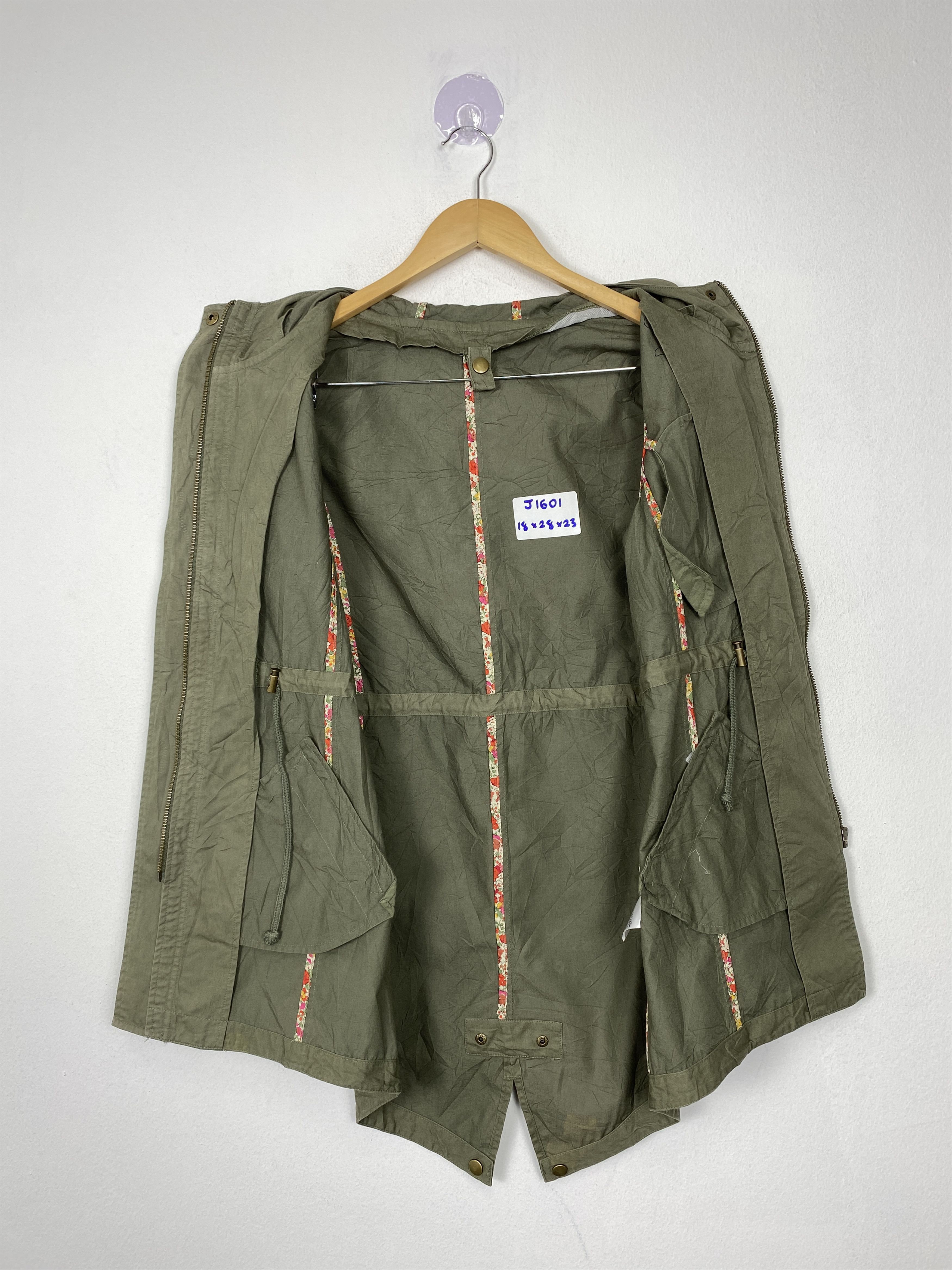 Japanese Brand Vintage Japanese Brand Hoodie Parkas Jacket J1601 Size US S / EU 44-46 / 1 - 8 Thumbnail