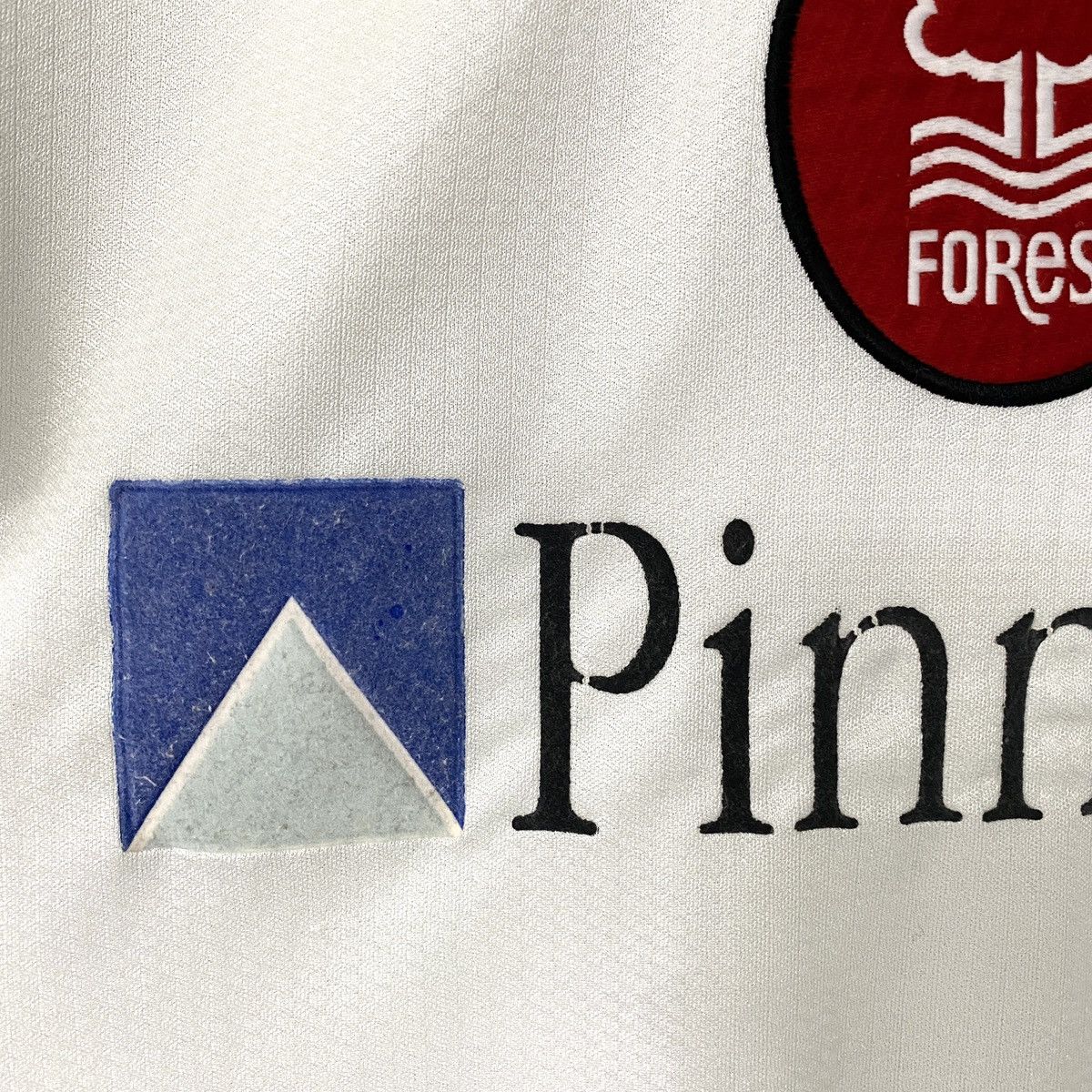 Umbro × Vintage 1997 1999 Nottingham Forest Umbro Vintage Away Soccer Jersey Size US M / EU 48-50 / 2 - 4 Thumbnail