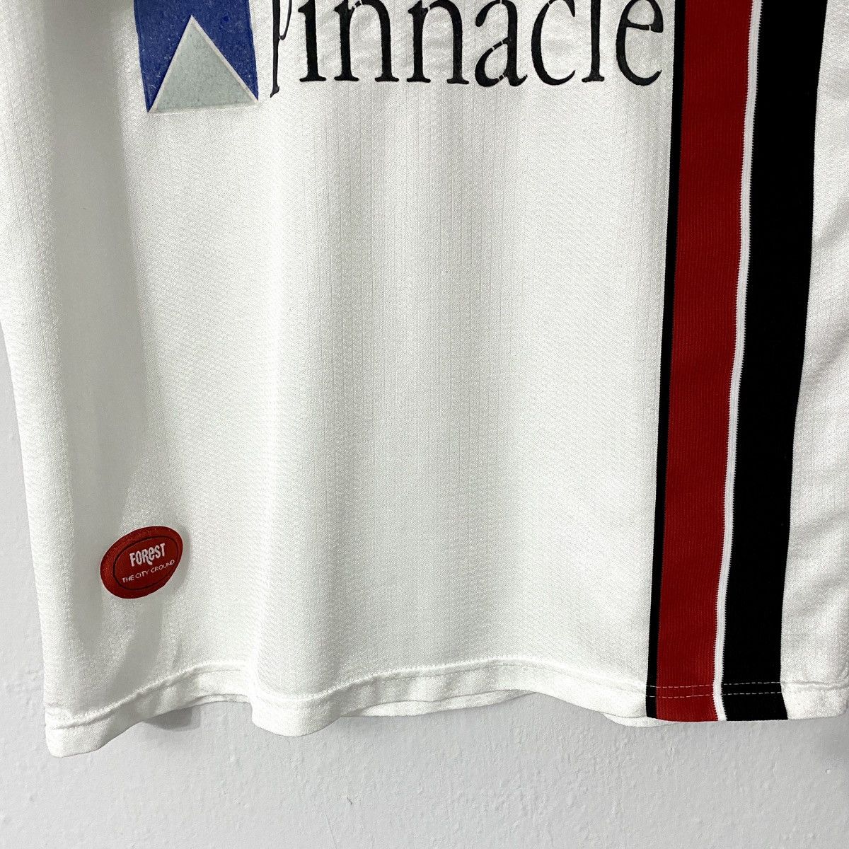 Umbro × Vintage 1997 1999 Nottingham Forest Umbro Vintage Away Soccer Jersey Size US M / EU 48-50 / 2 - 7 Thumbnail