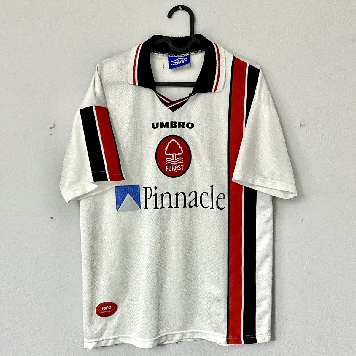 Umbro × Vintage 1997 1999 Nottingham Forest Umbro Vintage Away Soccer Jersey Size US M / EU 48-50 / 2 - 2 Thumbnail