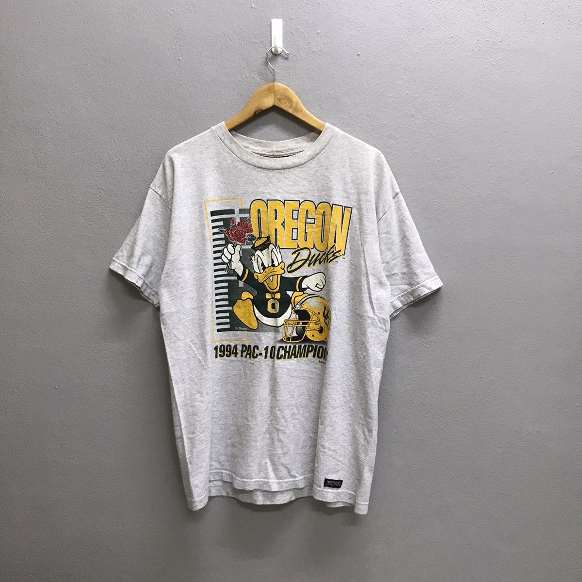 Disney × Jansport × Vintage Vintage 90s Oregon Duck Disney American Football Tshirt Size US L / EU 52-54 / 3 - 3 Thumbnail