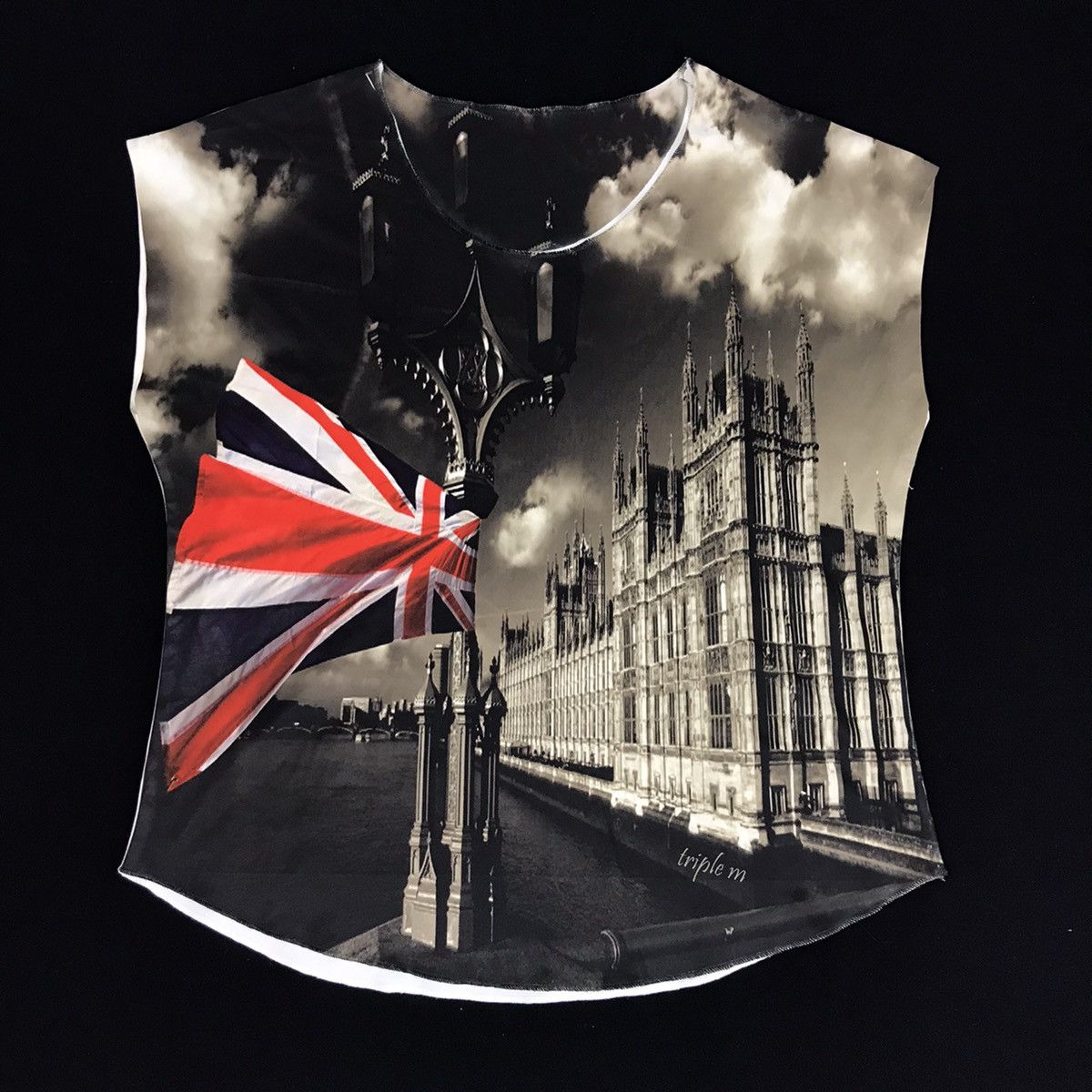 Japanese Brand Triple M UK Flag City Art Tee Sleeveless Girl Women Size ONE SIZE - 1 Thumbnail