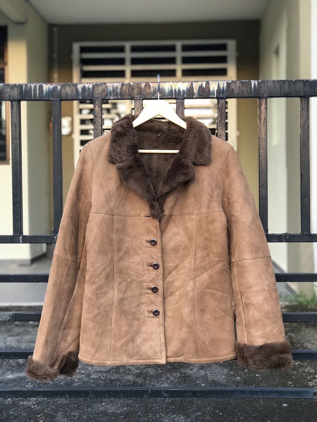 Japanese Brand J&R off one environment sherpa button up leather jacket Size US XS / EU 42 / 0 - 1 Thumbnail