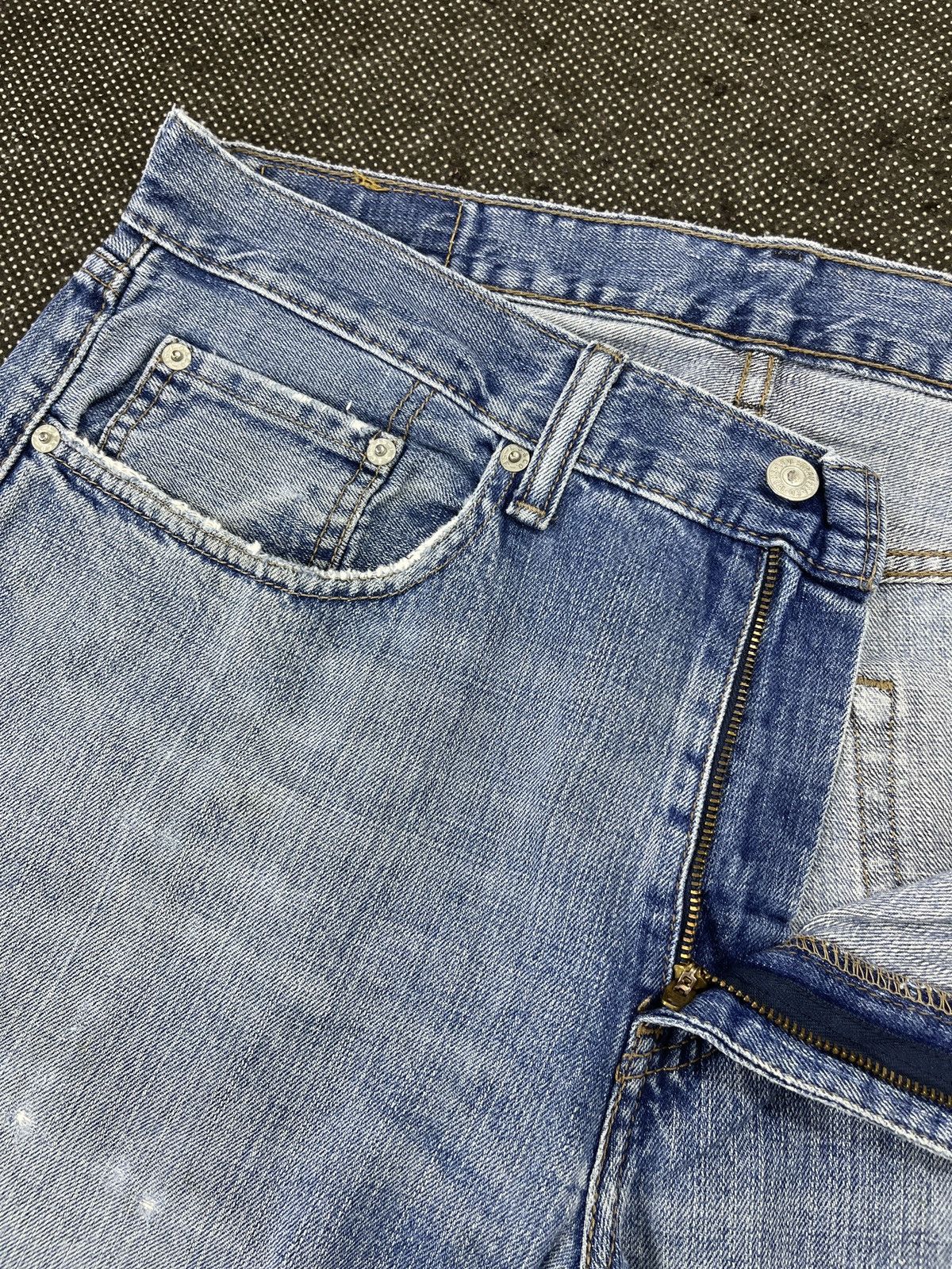 Levi's Vintage Levis 559 Distressed Jeans - J537 Size US 35 - 6 Thumbnail