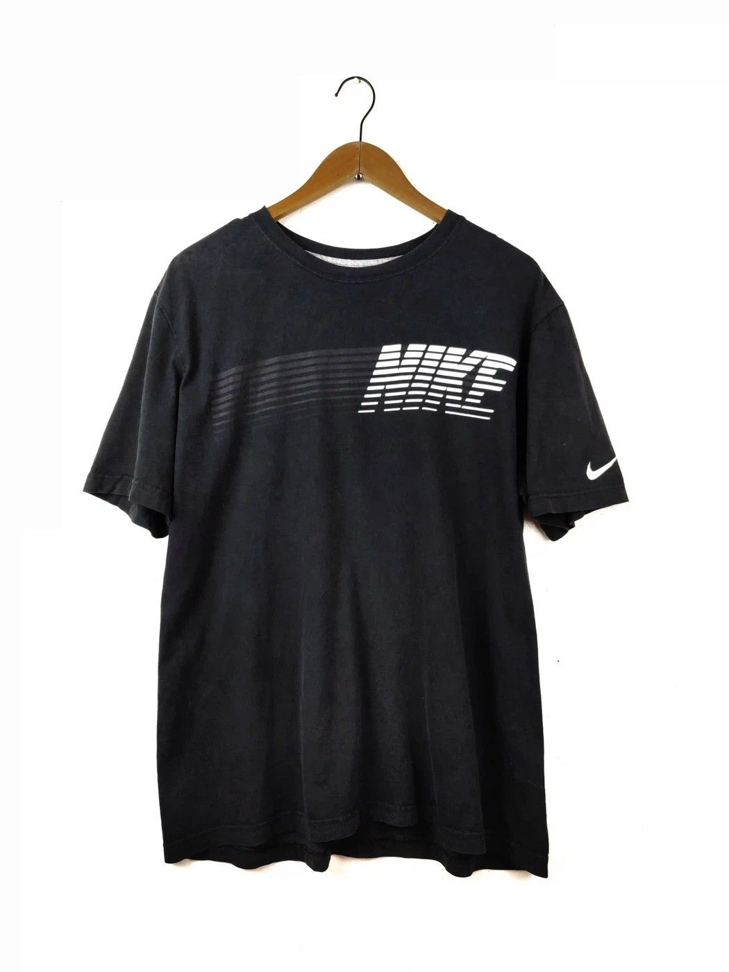 Nike Nike Regular Fit Short Sleeve T-shirt Size US XL / EU 56 / 4 - 1 Thumbnail