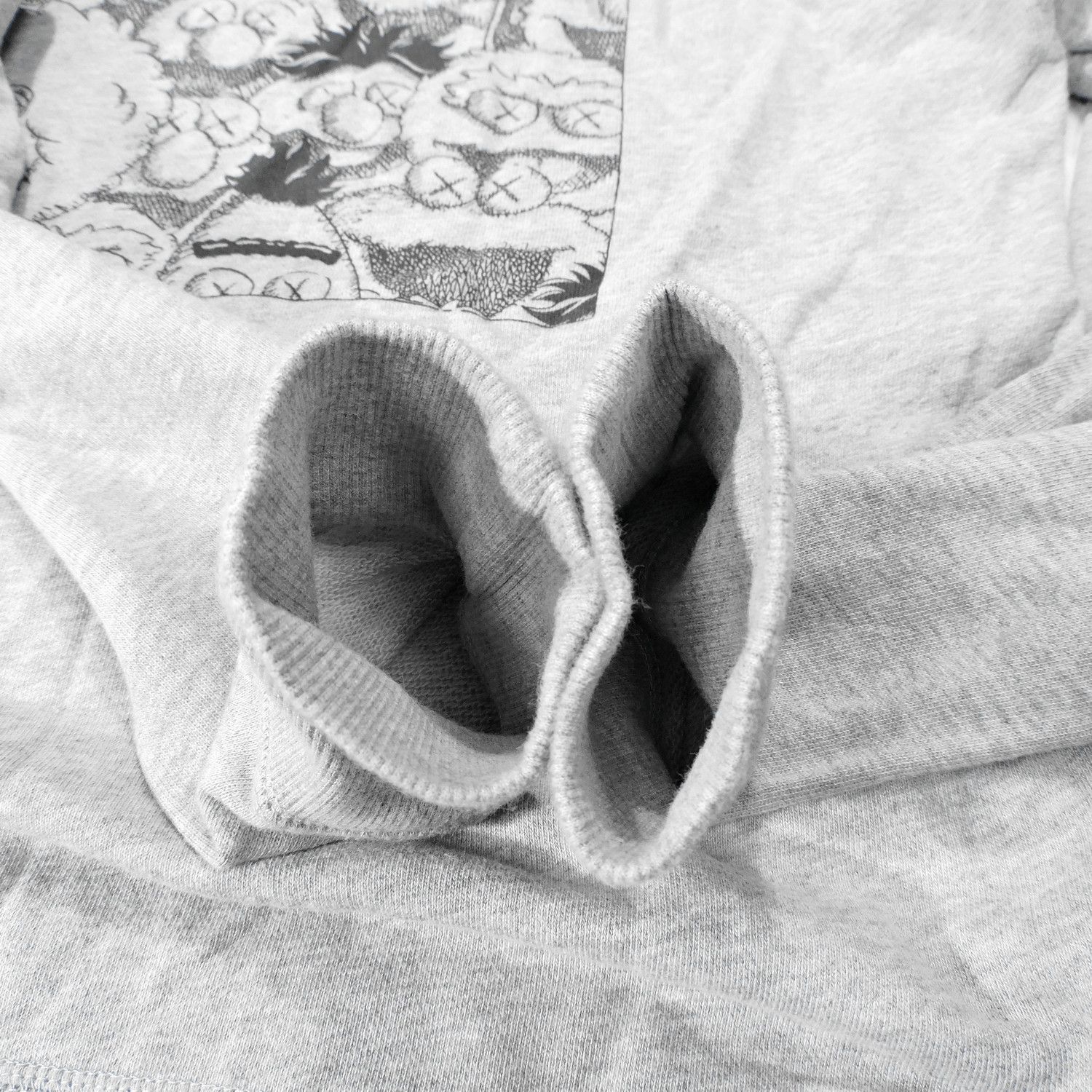 Kaws × Uniqlo UNIQLO X KAWS X SESAME STREETS HOODIE Size US S / EU 44-46 / 1 - 11 Thumbnail