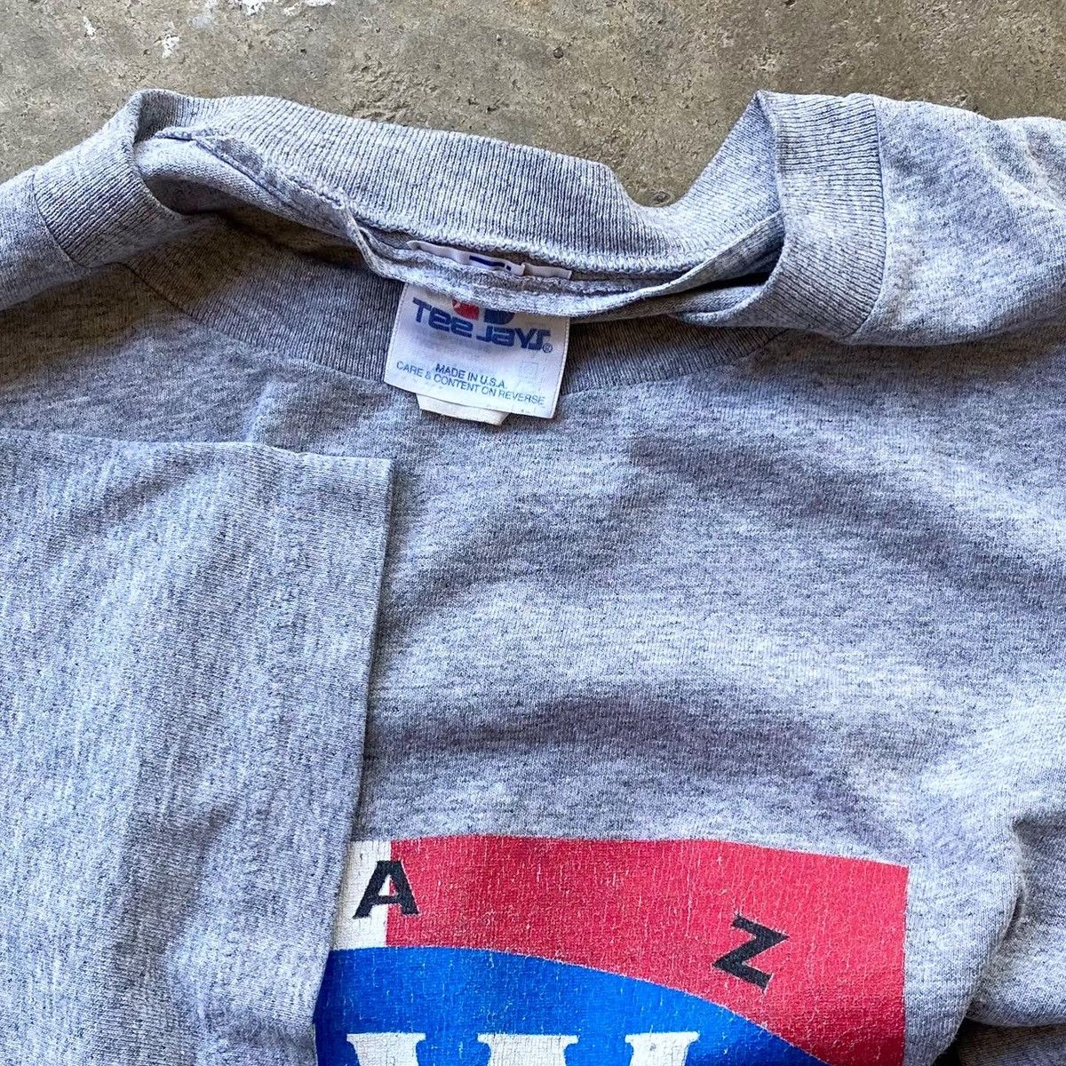 Tommy Hilfiger Vintage 1997 Tasmanian Devil x Tommy Size US XL / EU 56 / 4 - 6 Thumbnail