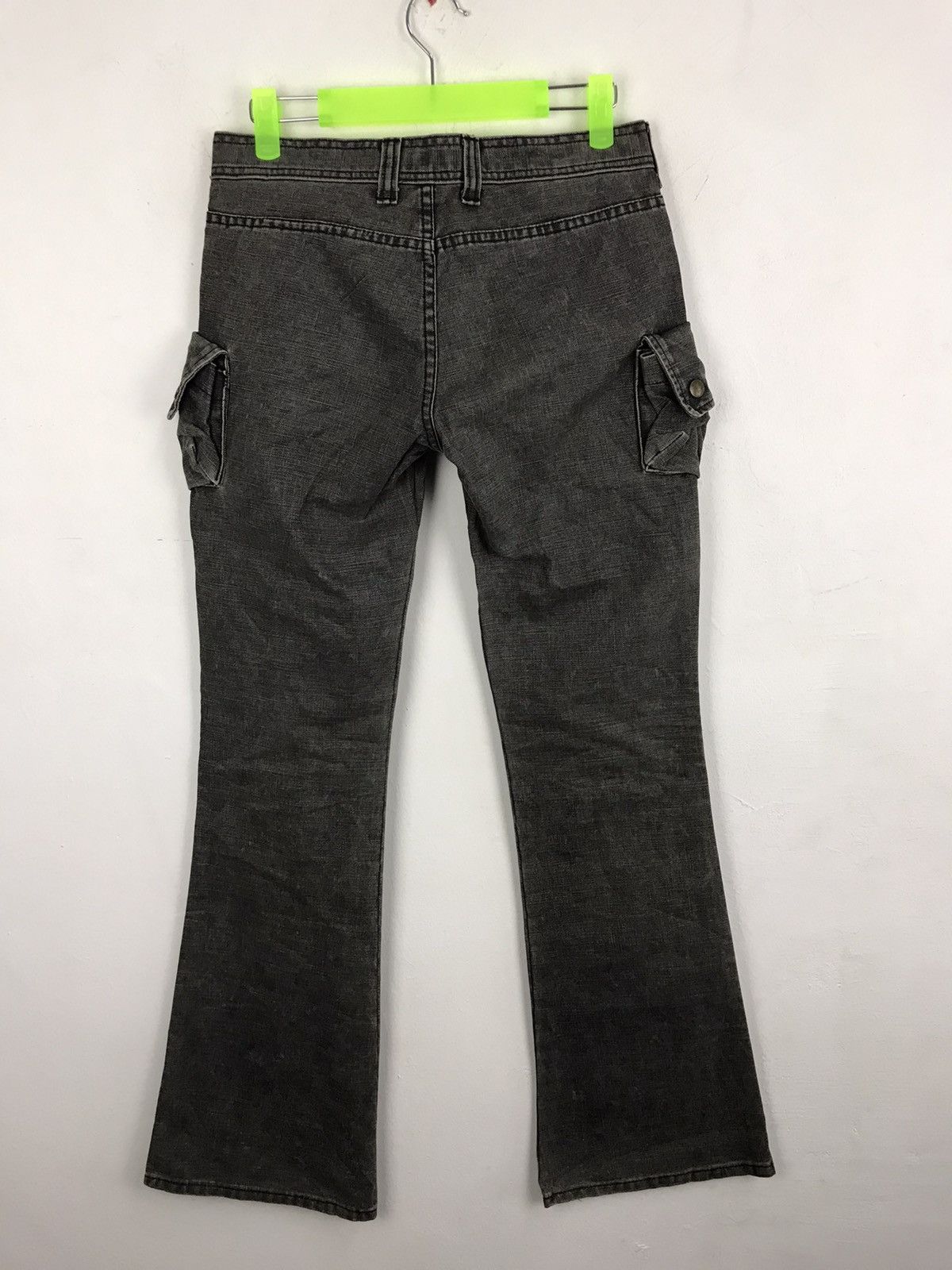 Japanese Brand Vintage 90s Love Surf Distressed Denim Cargo Tactical Jeans Size 28" / US 6 / IT 42 - 2 Thumbnail