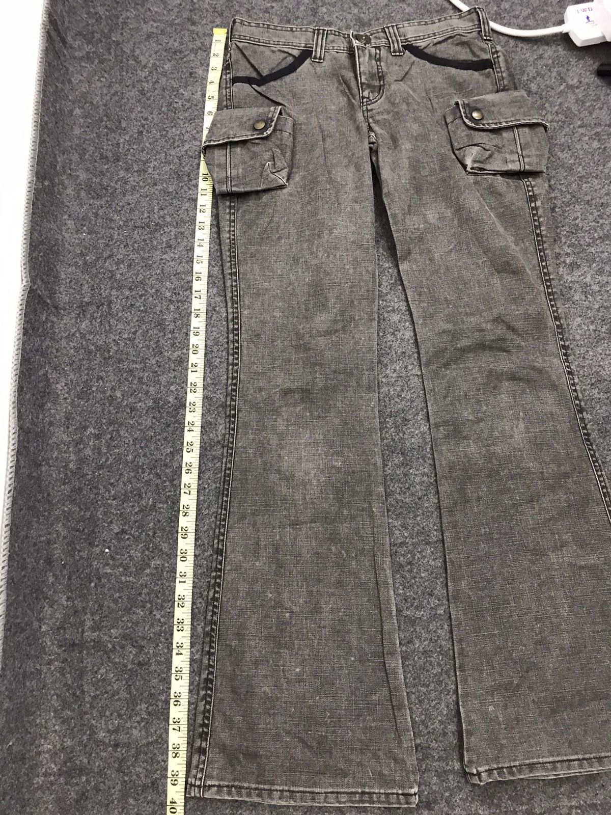 Japanese Brand Vintage 90s Love Surf Distressed Denim Cargo Tactical Jeans Size 28" / US 6 / IT 42 - 8 Thumbnail