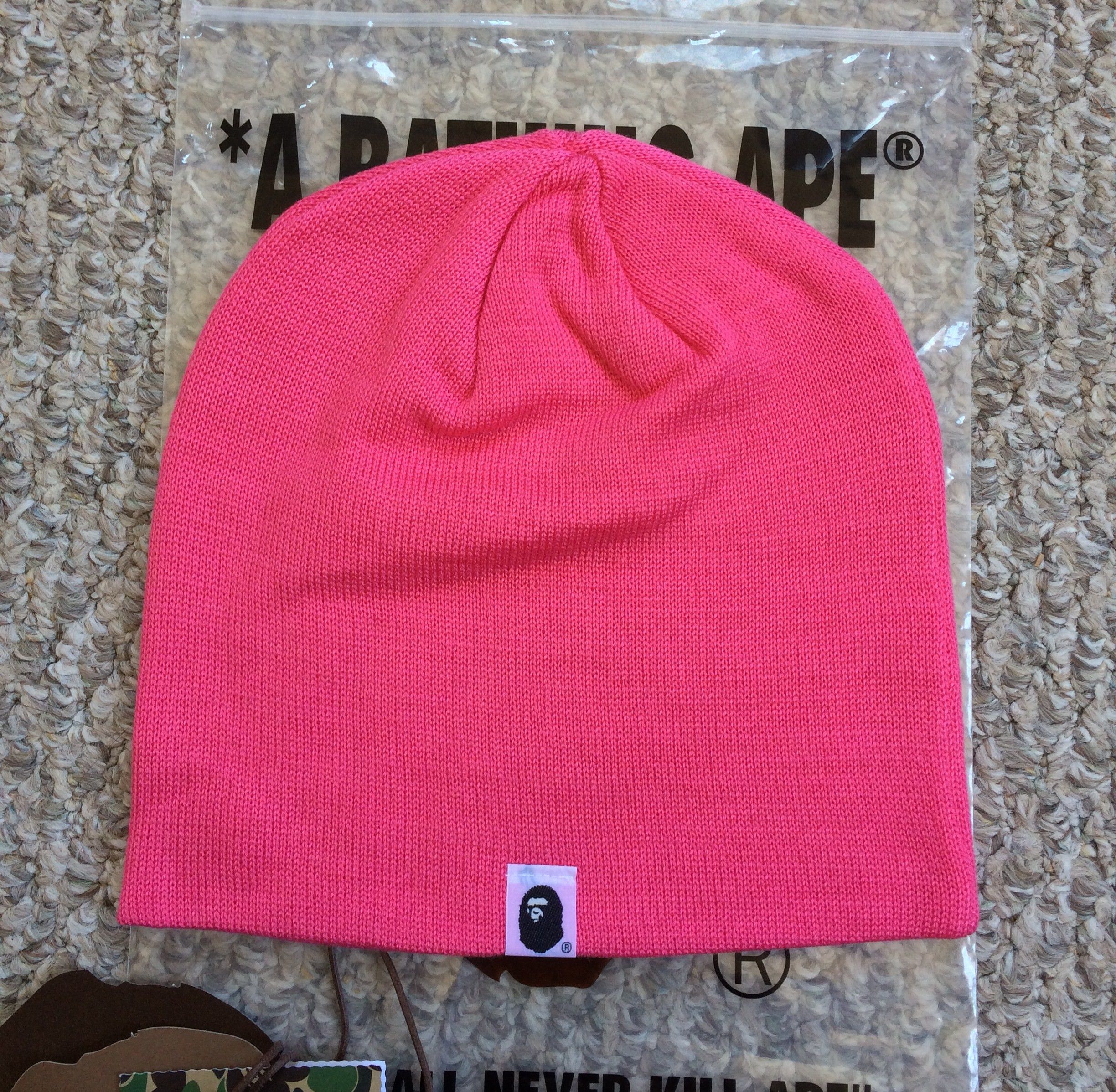 Bape × Swarovski NWT F/W 2006 Bapesta Star Swarovski Beanie Size ONE SIZE - 2 Thumbnail